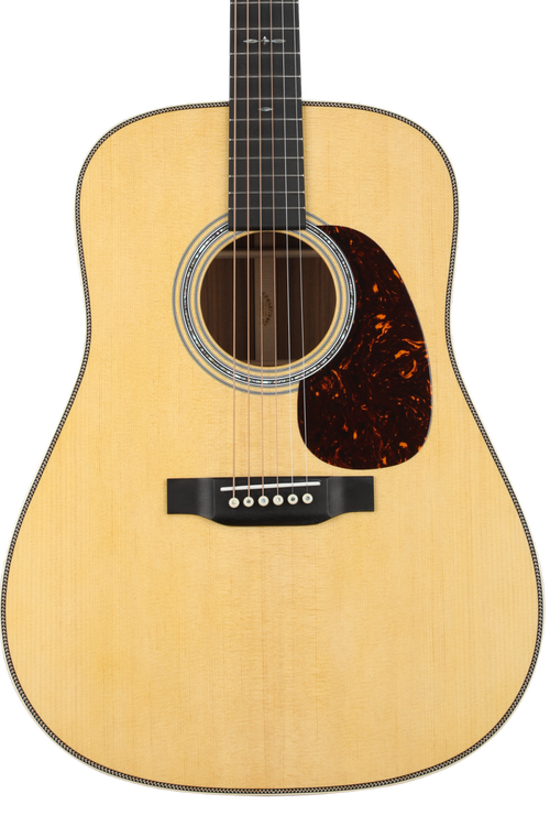 Martin Custom Shop D-28 Dreadnought- Morado | Sweetwater