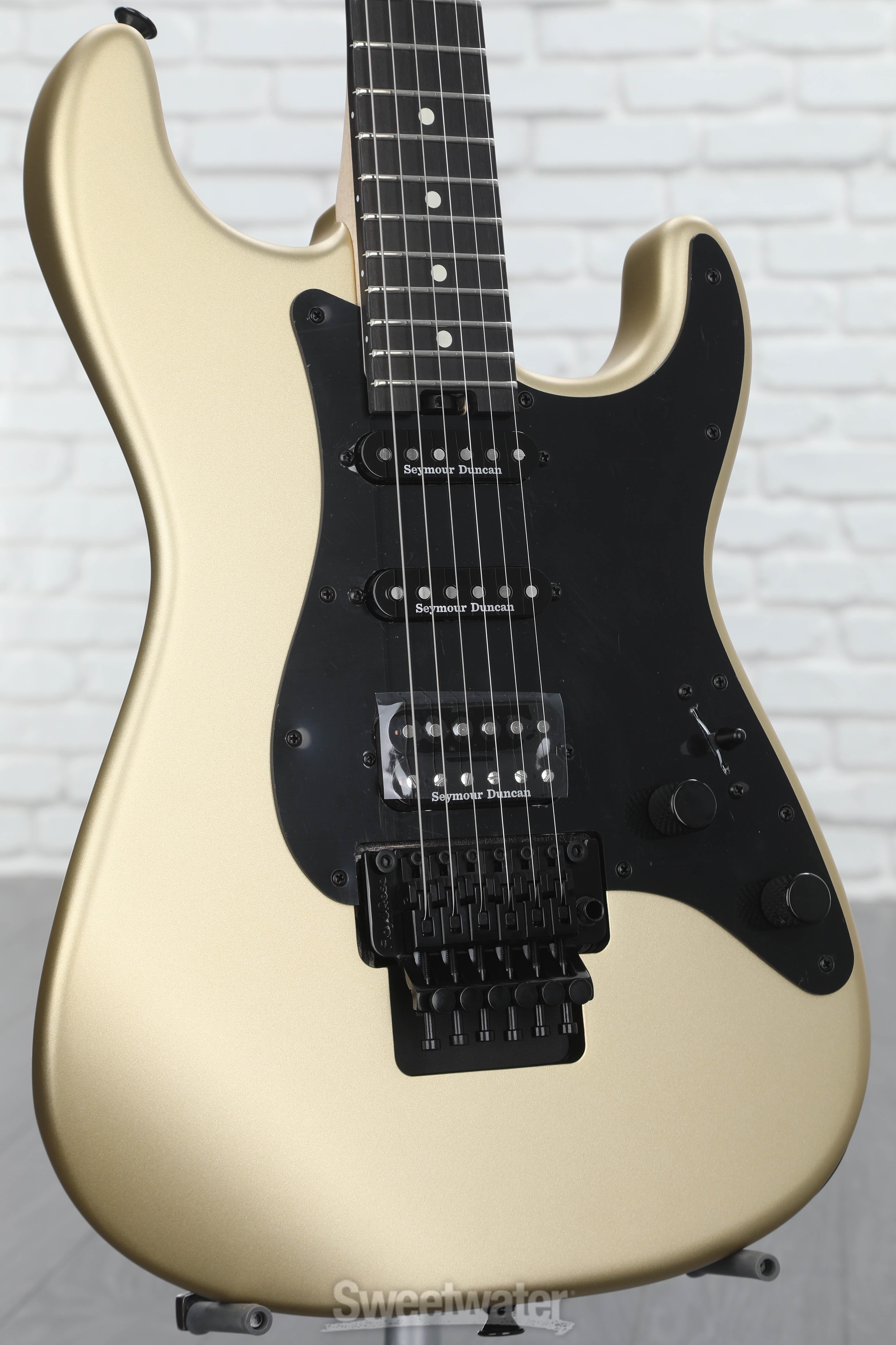 Charvel Pro-Mod So-Cal Style 1 HSS FR E Electric Guitar
