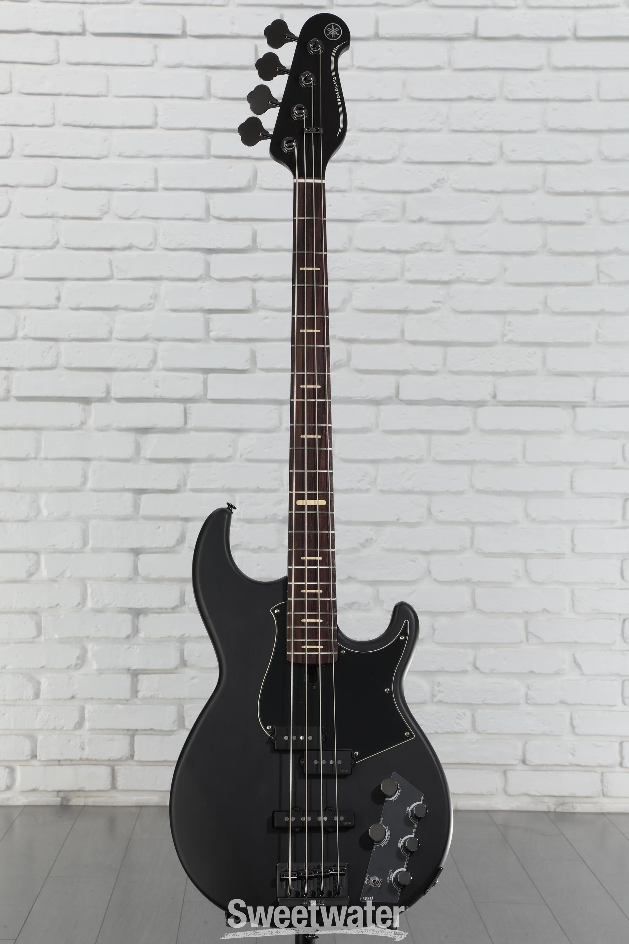 Yamaha BB734A 4-string Bass Guitar - Translucent Matte Black