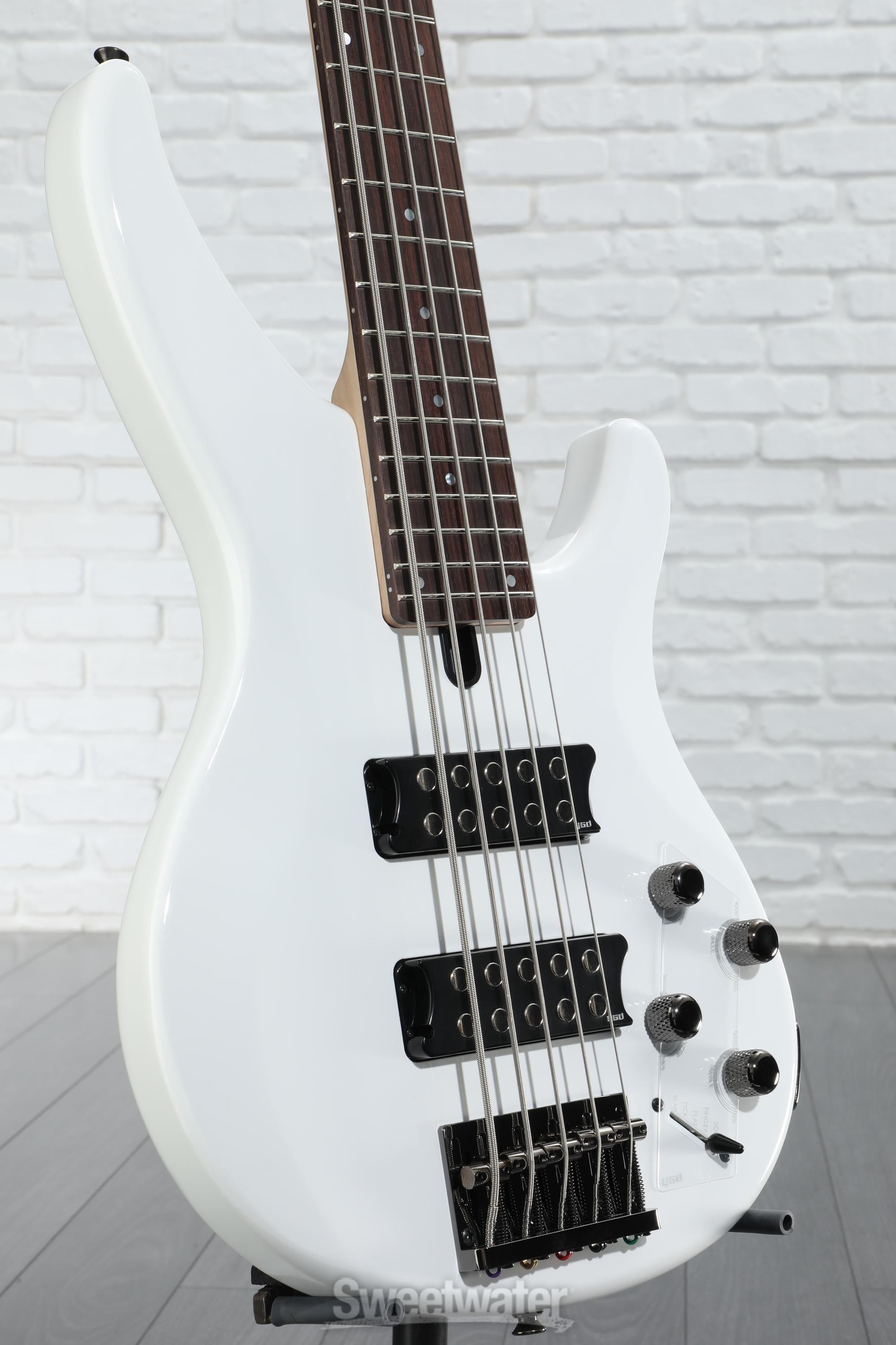 Yamaha TRBX305 5-string Bass Guitar - White Reviews | Sweetwater