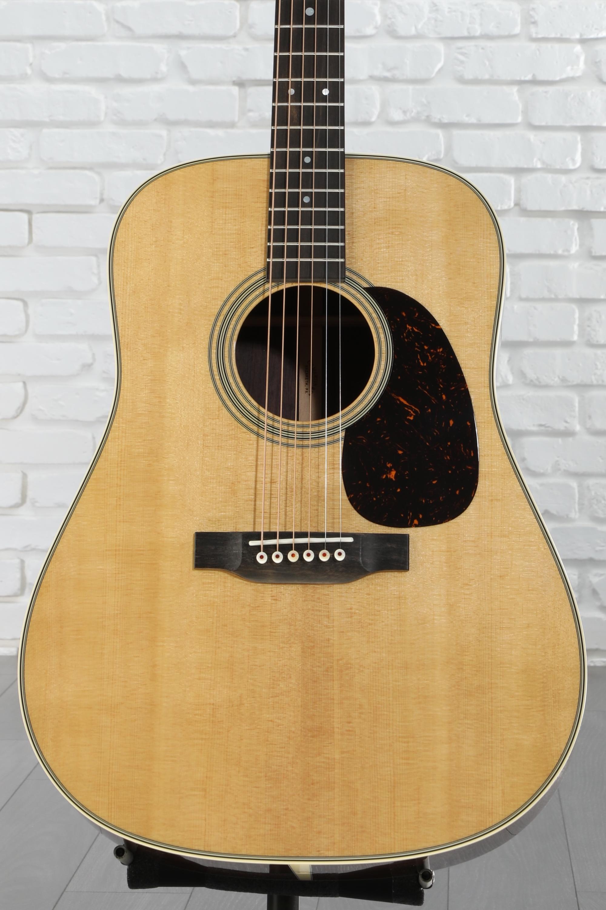 Martin & Co　D-28 Martin D-28 Satin Standard Series Acoustic Guitar - Satin Natural