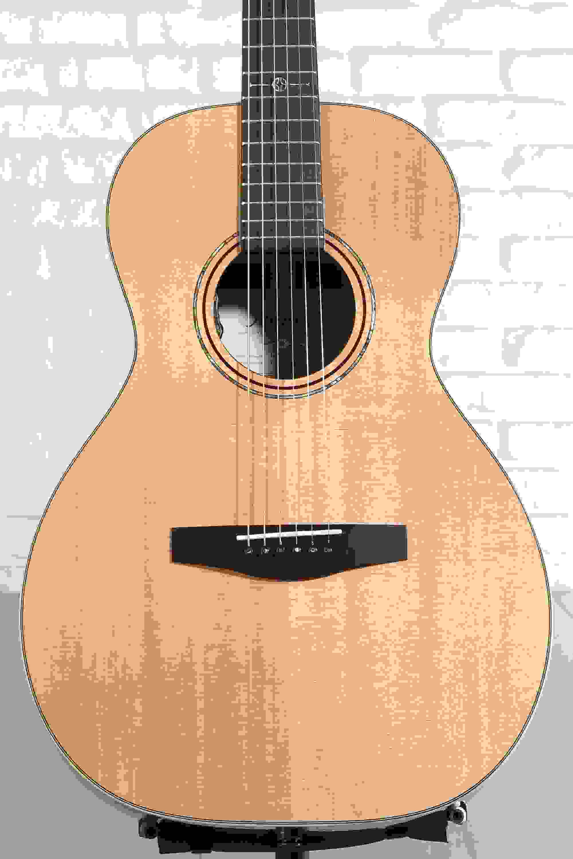 Alvarez LP70e Laureate Series Parlor Acoustic-electric Guitar - Natural