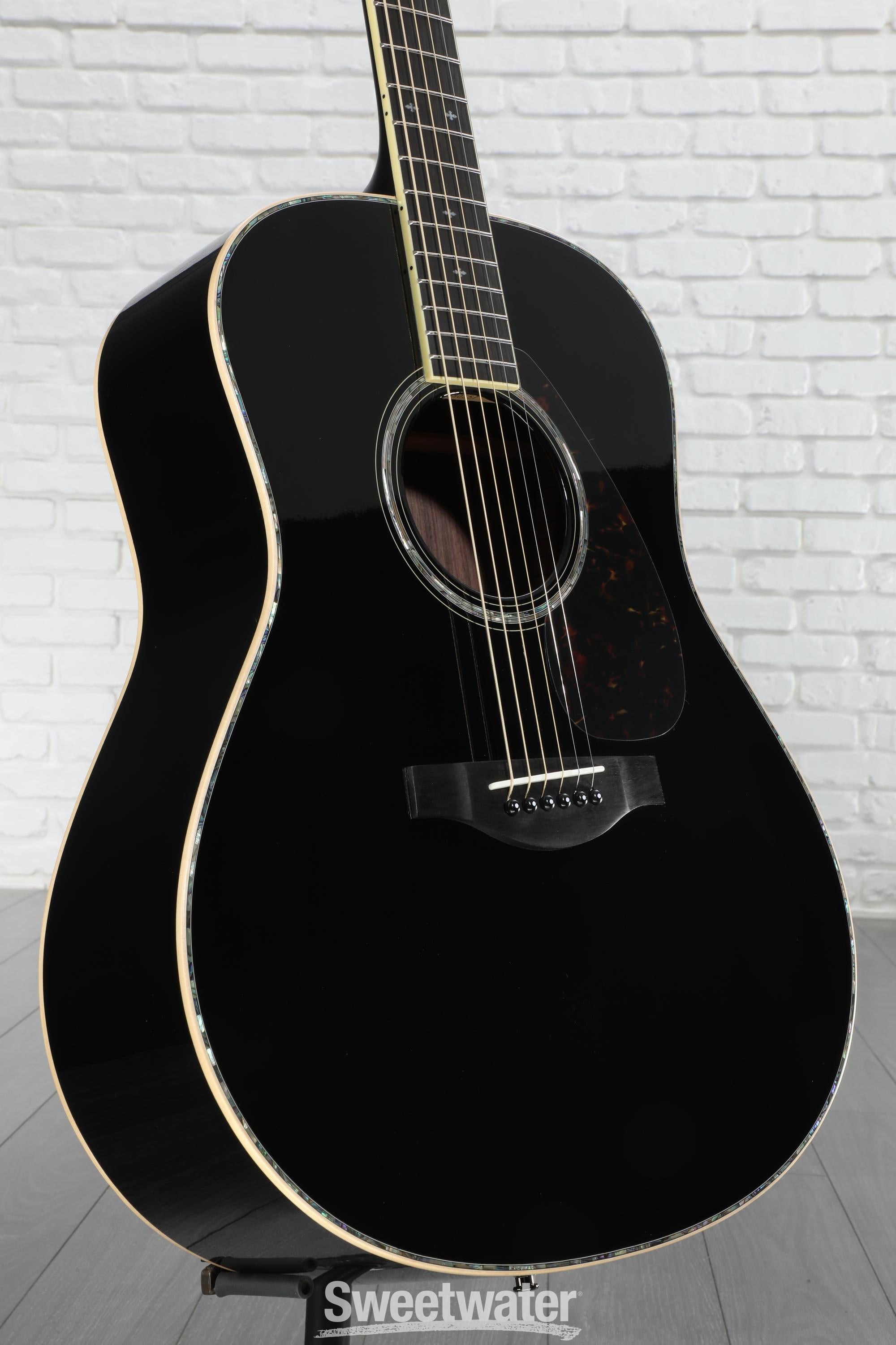 Yamaha LL16D ARE Original Jumbo Acoustic-electric Guitar
