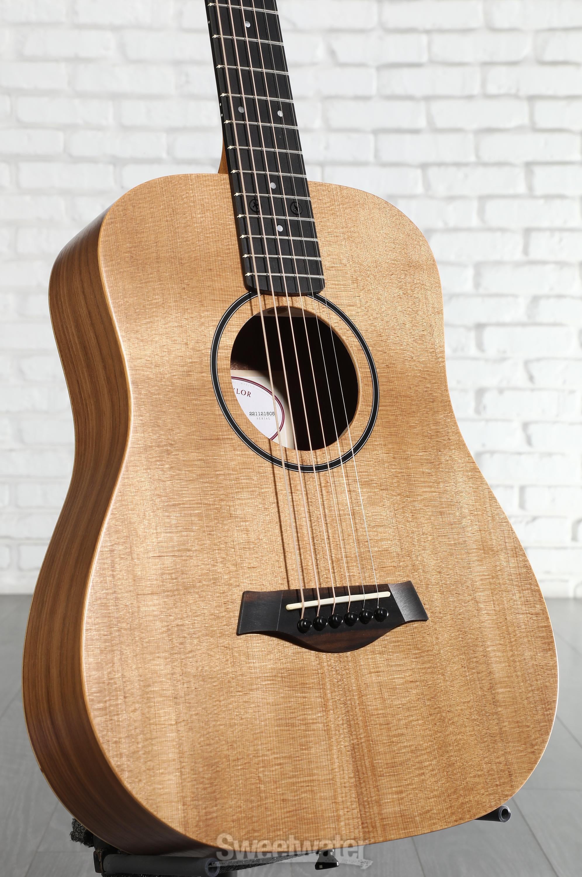 Taylor Baby Taylor BT1 Walnut Acoustic Guitar - Natural Sitka