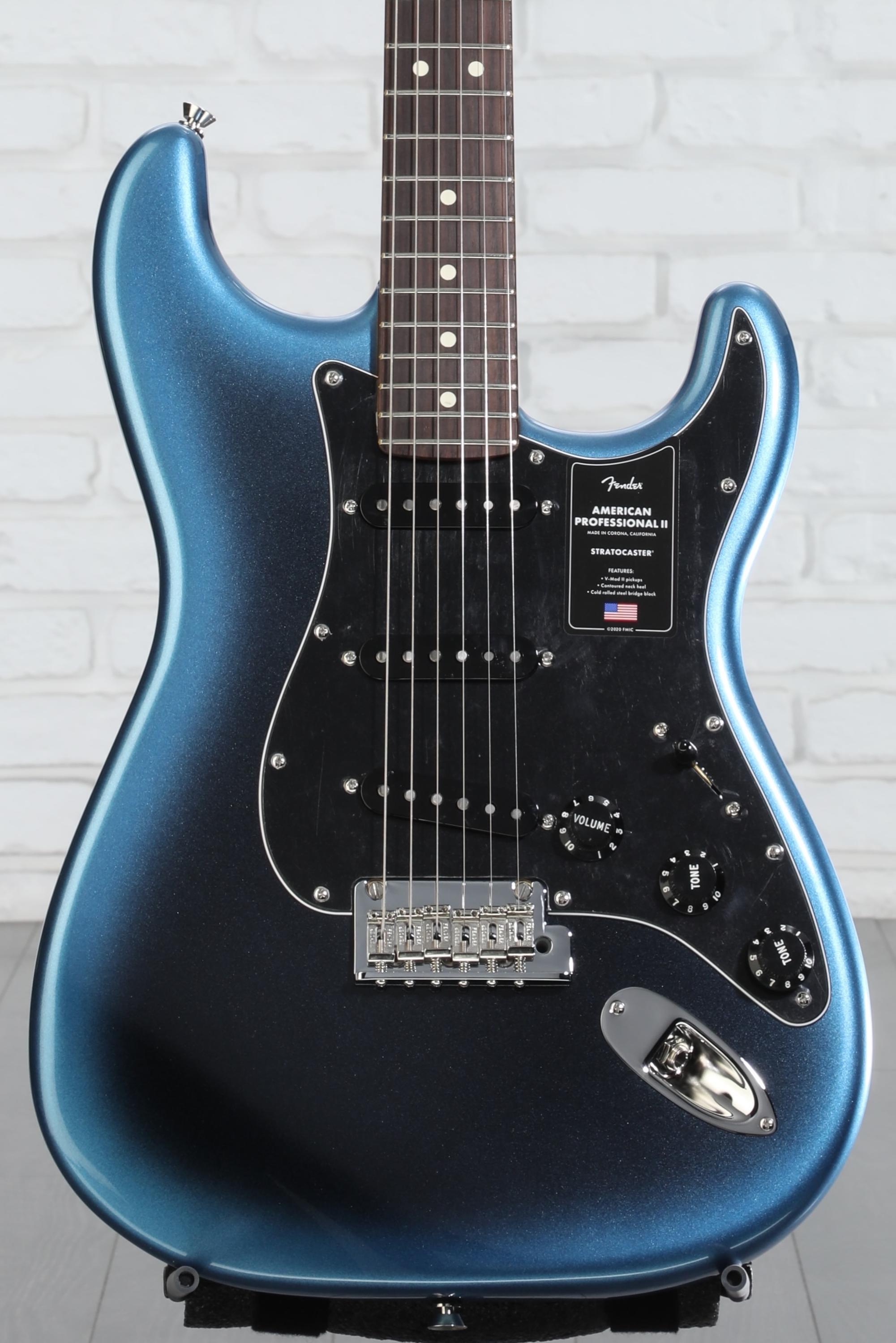 Fender STRATOCASTER　エレキギター　濃紺・ネイビー Fender American Professional II Stratocaster - Dark Night with