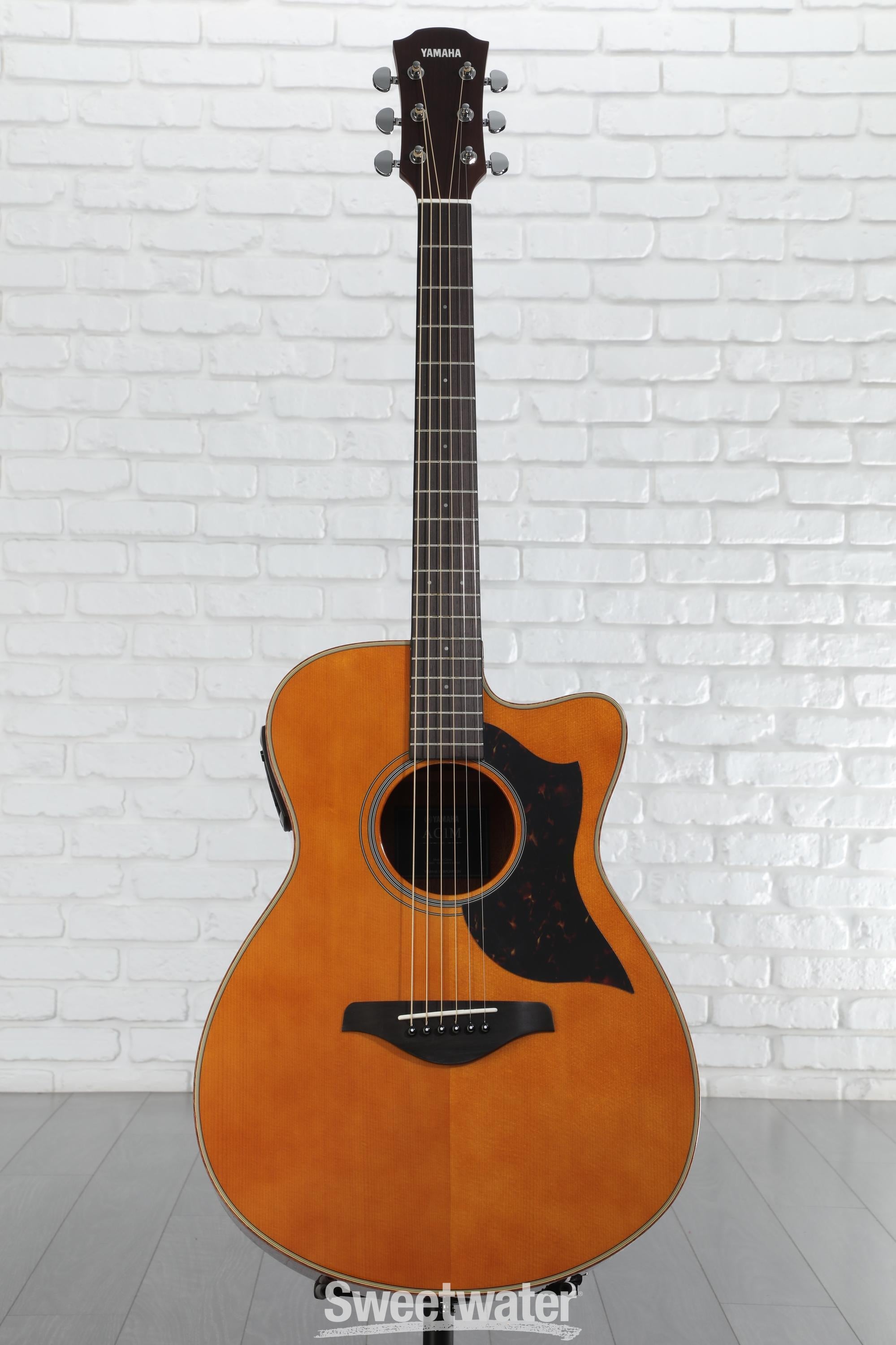 ギター YAMAHA AC1M Yamaha A-Series AC1M Cutaway Concert Acoustic-Electric