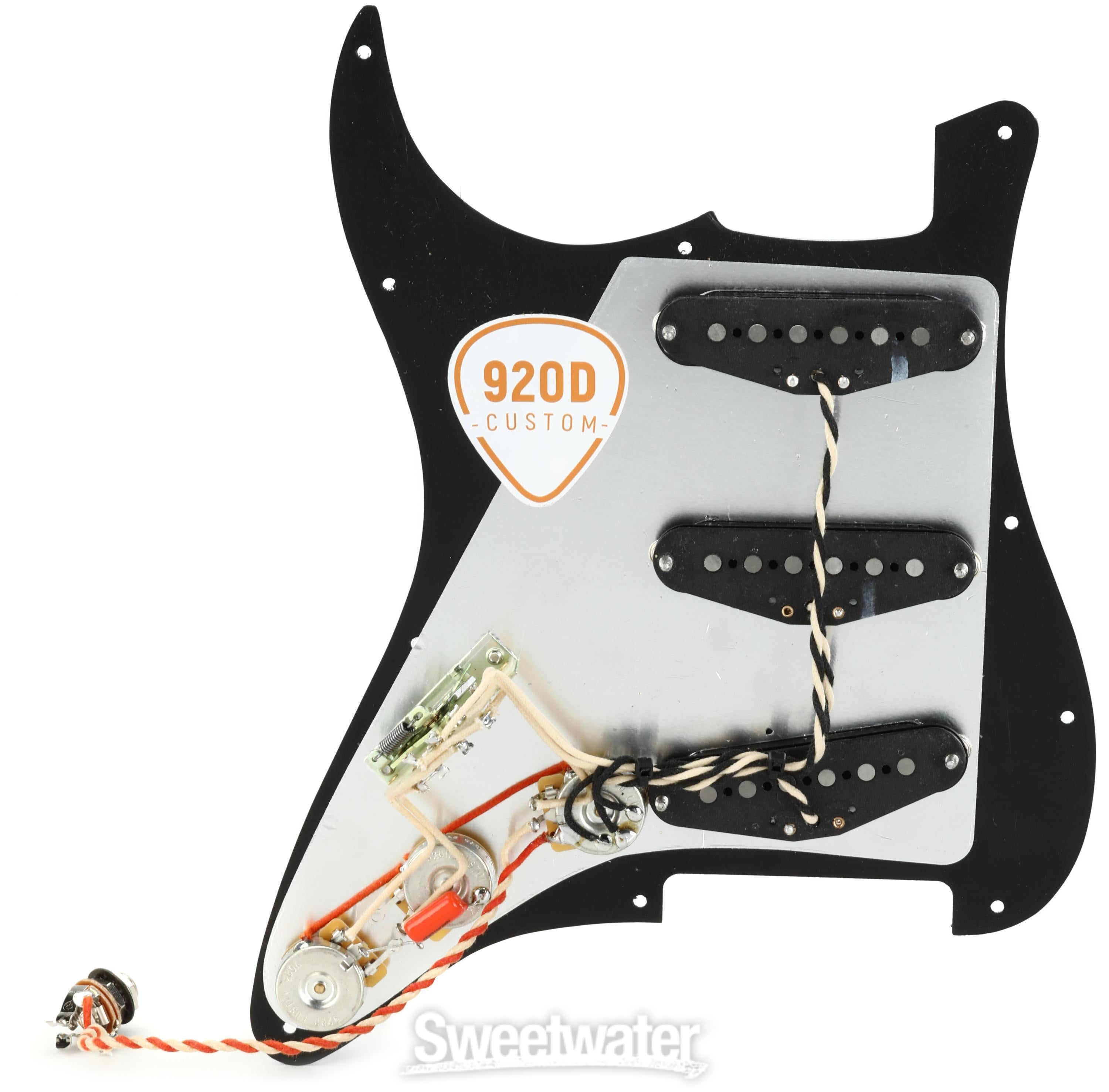 920D Custom Texas Vintage Loaded Stratocaster Pickguard - Black