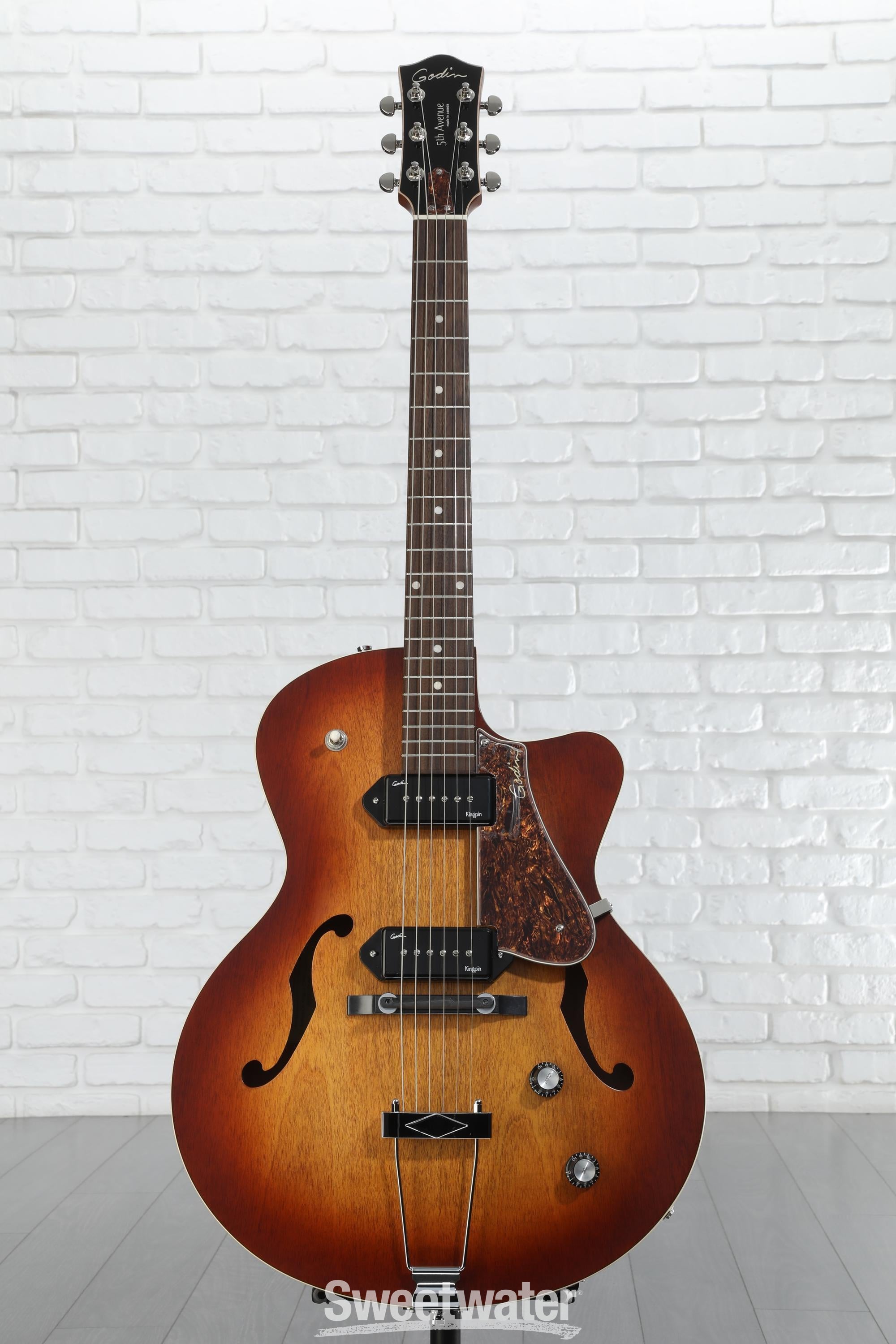 🎸 🎛 Godin 5th Avenue CW Kingpin II - Unbiased Sound Review