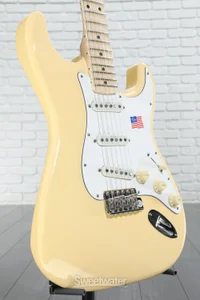 Fender Yngwie Malmsteen Stratocaster Electric Guitar - Vintage White with Maple Fingerboard