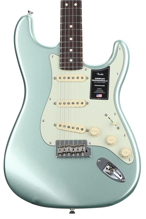 美品！FENDER American Professional II Amazon.com: Fender American Professional II Stratocaster HSS - 3