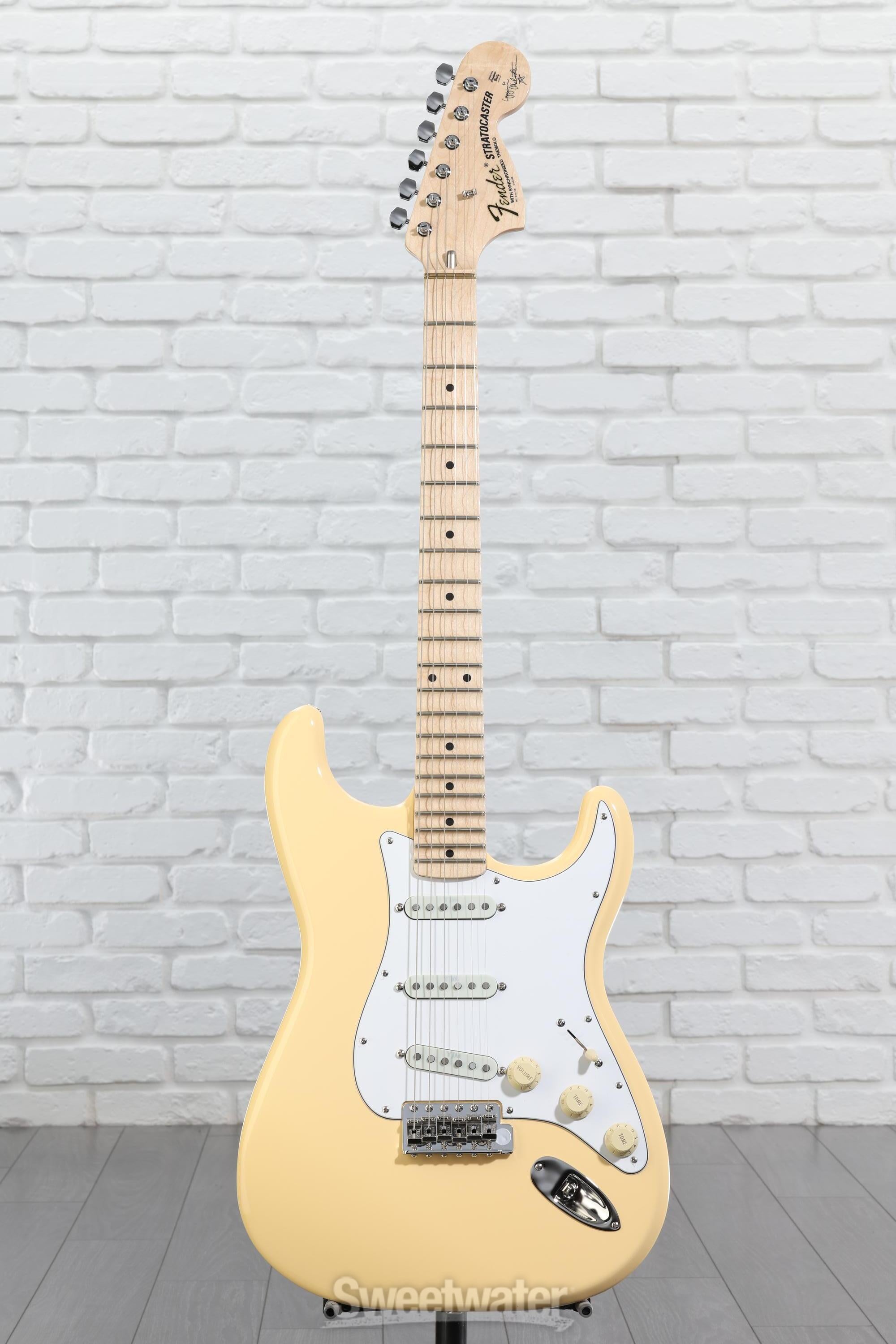 ギター Fender Yngwie Malmsteen Vintage White Fender Yngwie Malmsteen Stratocaster Electric Guitar Vintage