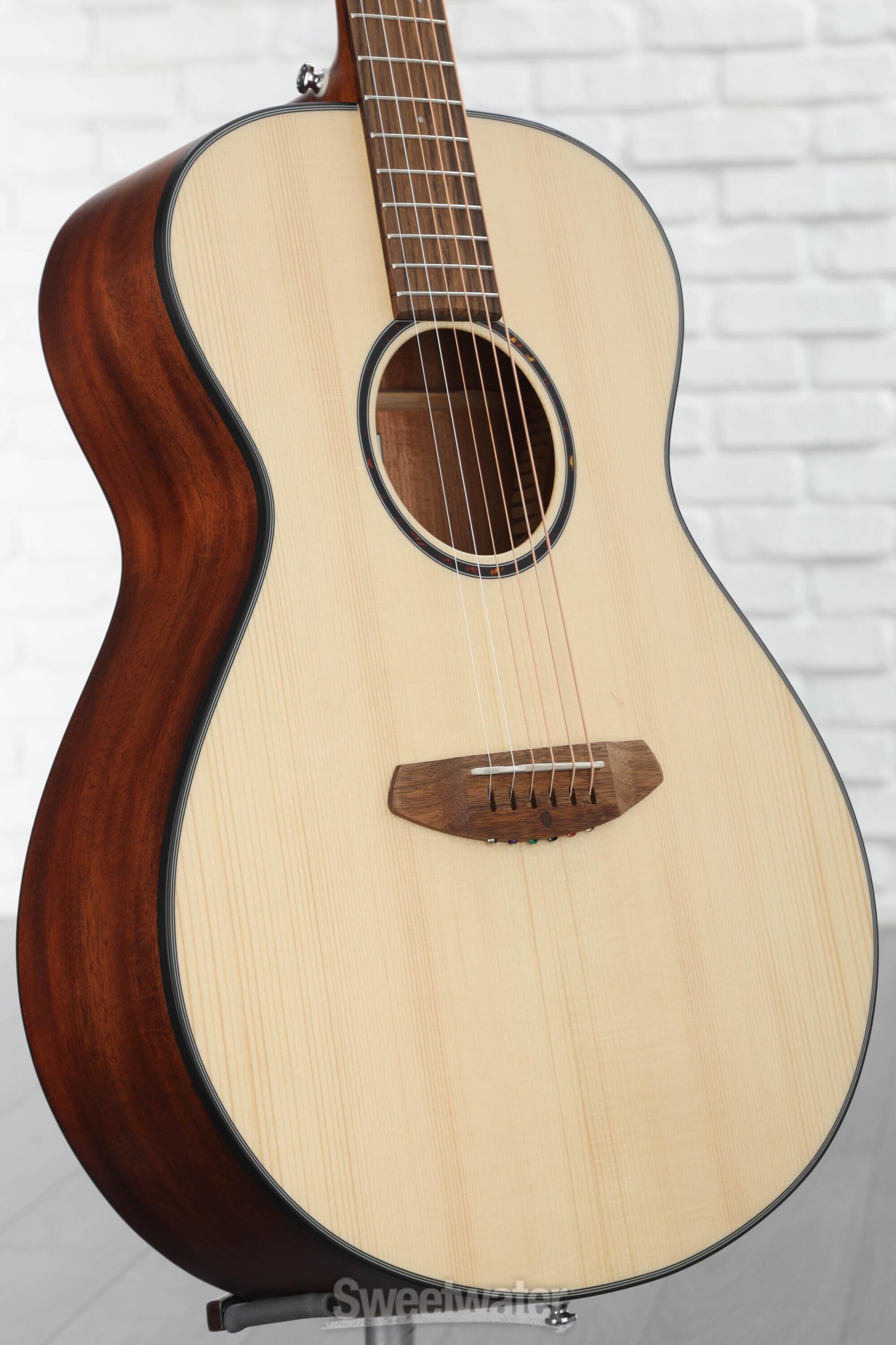 Breedlove ECO Discovery S Concert Left-handed Acoustic Guitar