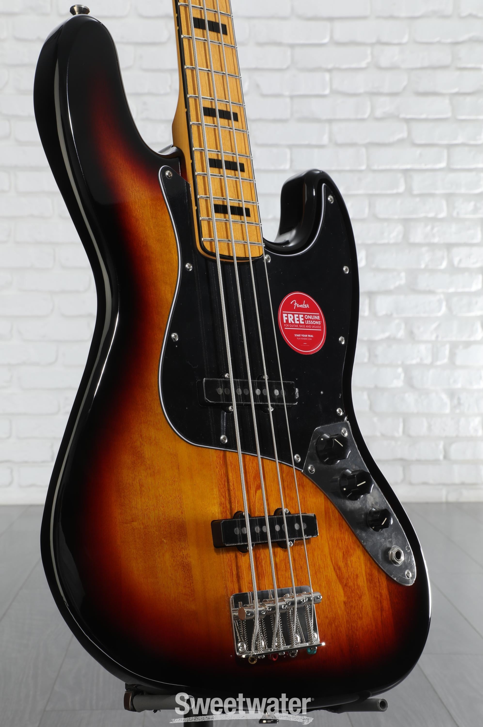Squier Classic Vibe ’70s Jazz Bass Squier Classic Vibe '70s Jazz Bass Maple Fingerboard | Music