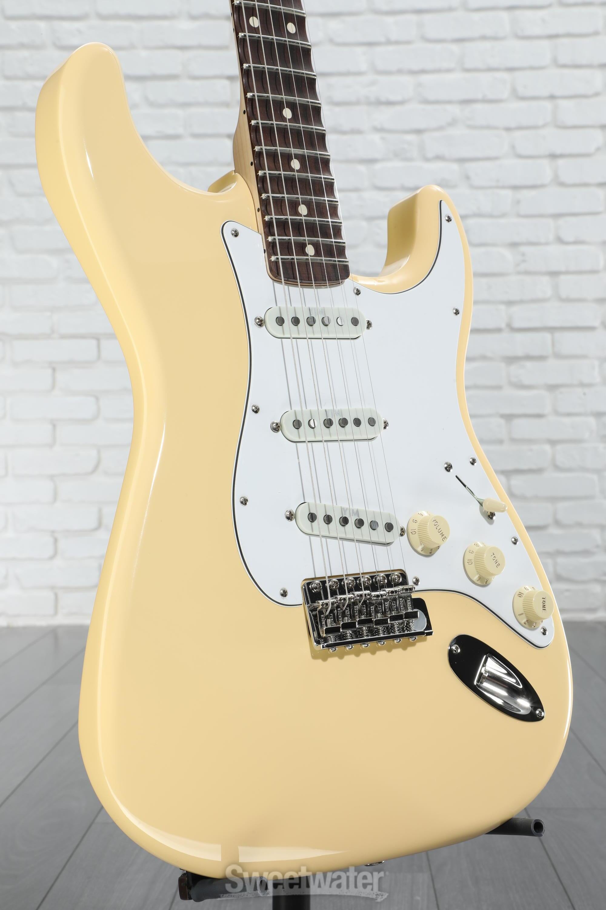 Fender Yngwie Malmsteen Stratocaster Electric Guitar Vintage