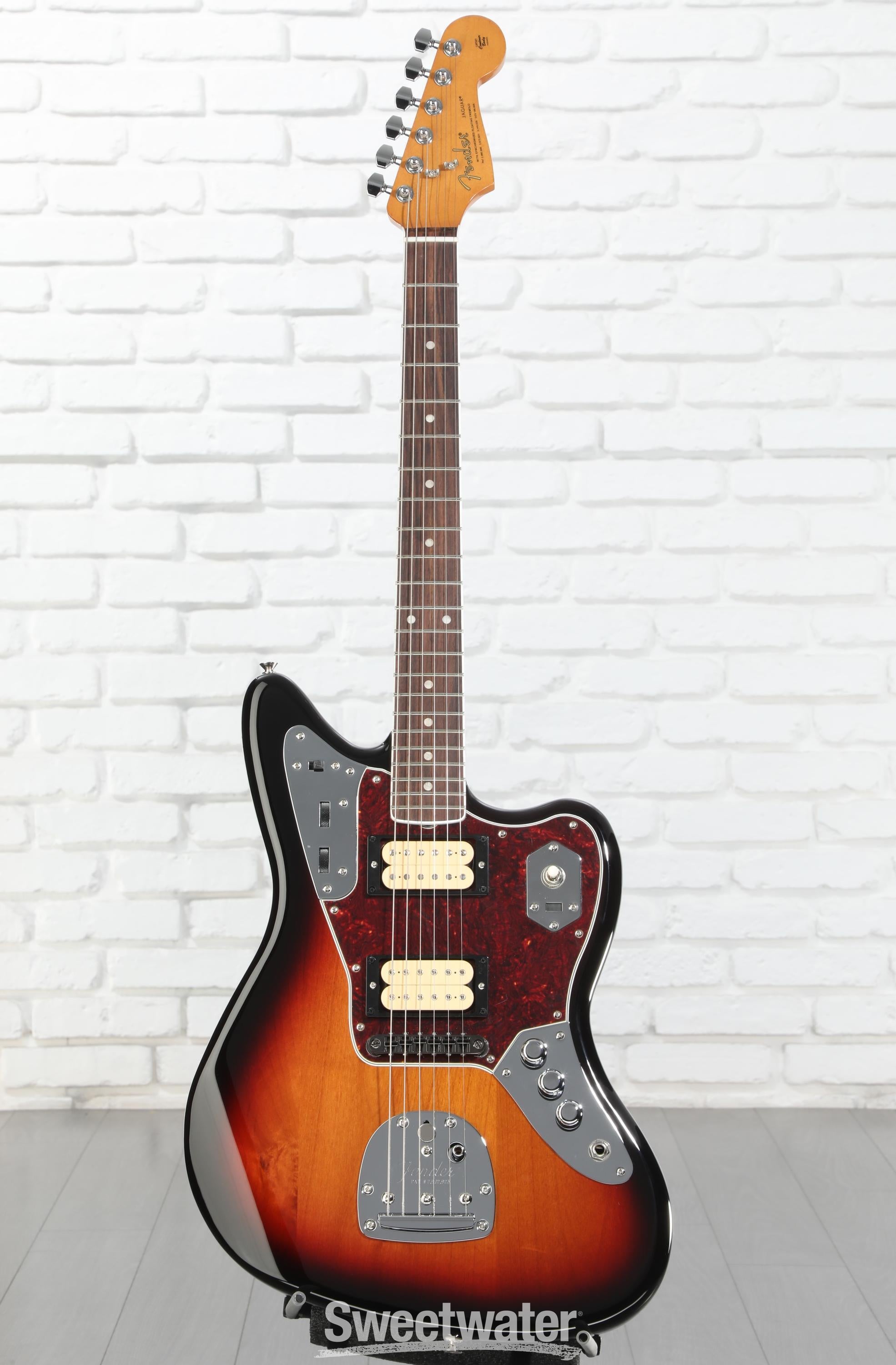 フェンダー FENDER MEXICO  COBAIN JAGUAR Fender Kurt Cobain Jaguar Electric Guitar - 3-Tone Sunburst