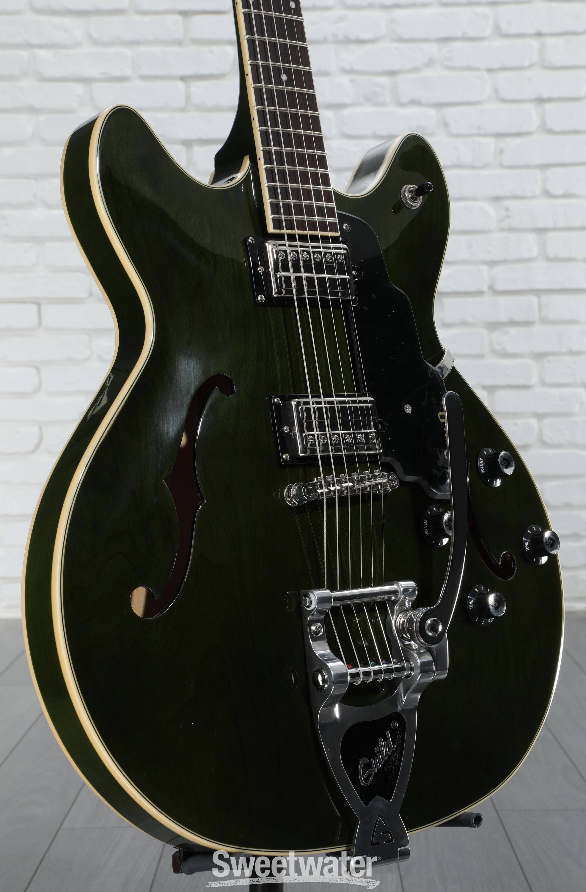 【ほぼ未使用】Guild STARFIRE I DC emerald green Guild Starfire I DC With Guild Vibrato Tailpiece Semi-Hollow