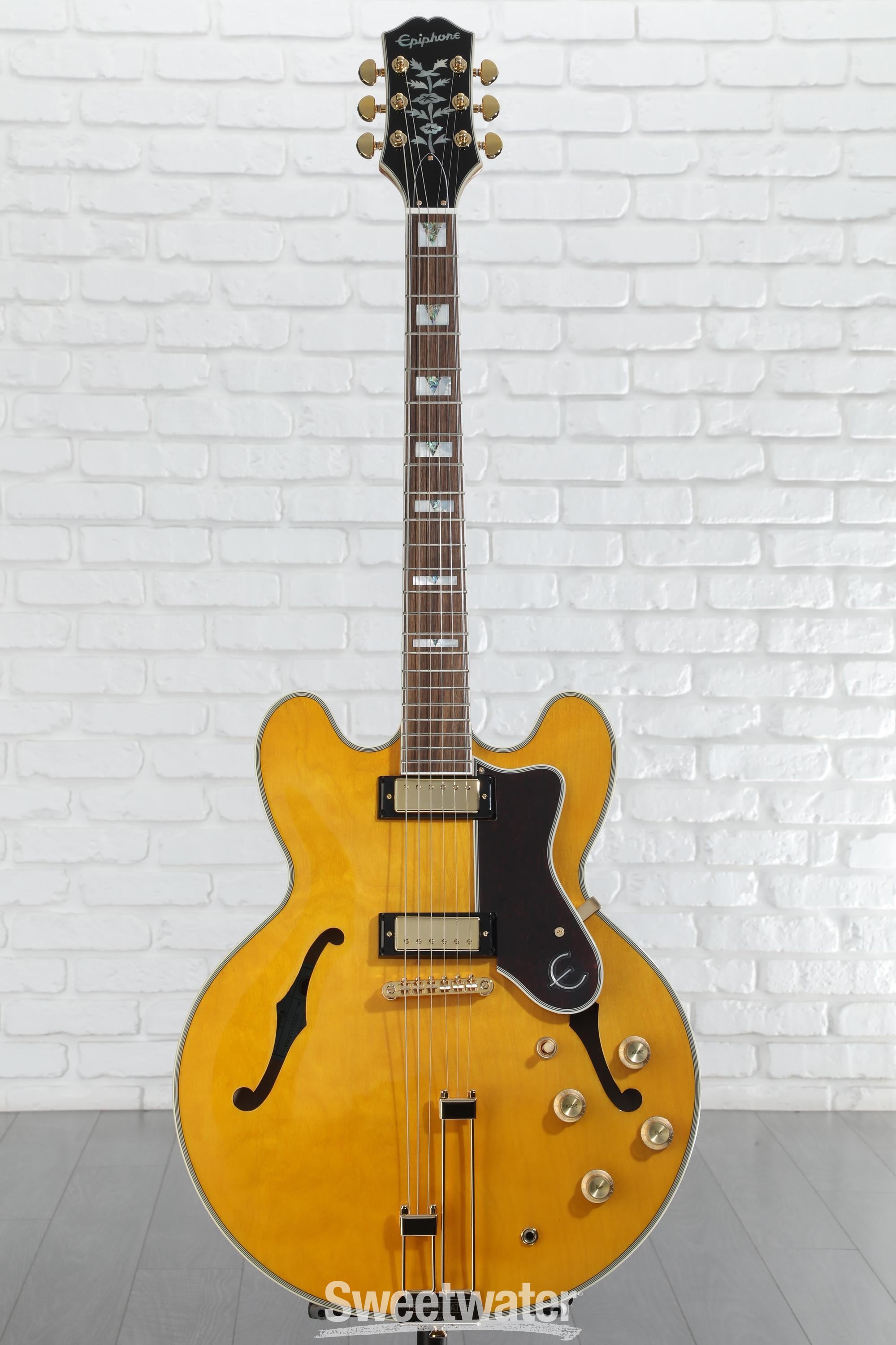 ギター Epiphone Sheraton Natural Epiphone / Sheraton with Frequensator Natural 150th