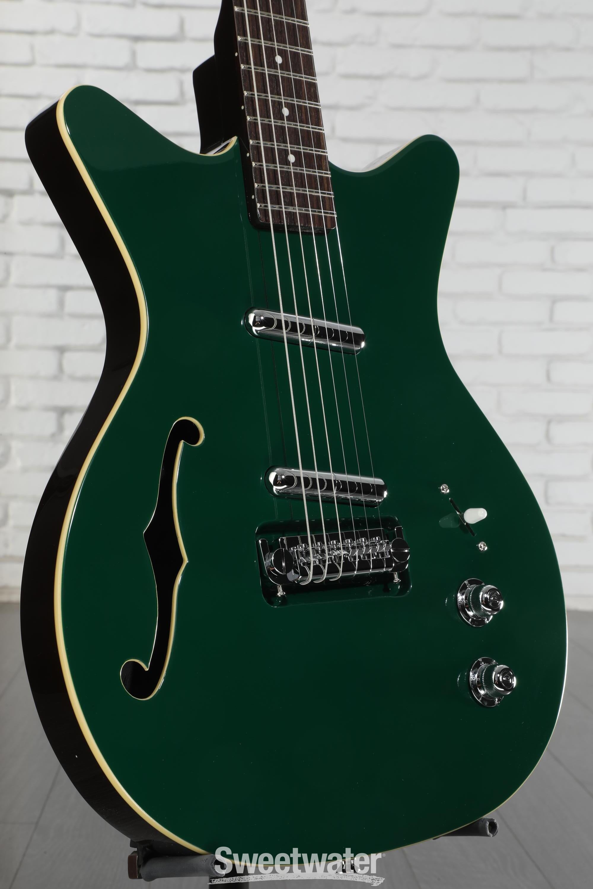 Danelectro　59DC Danelectro '59DC Short Scale Bass Guitar - Copper | Sweetwater