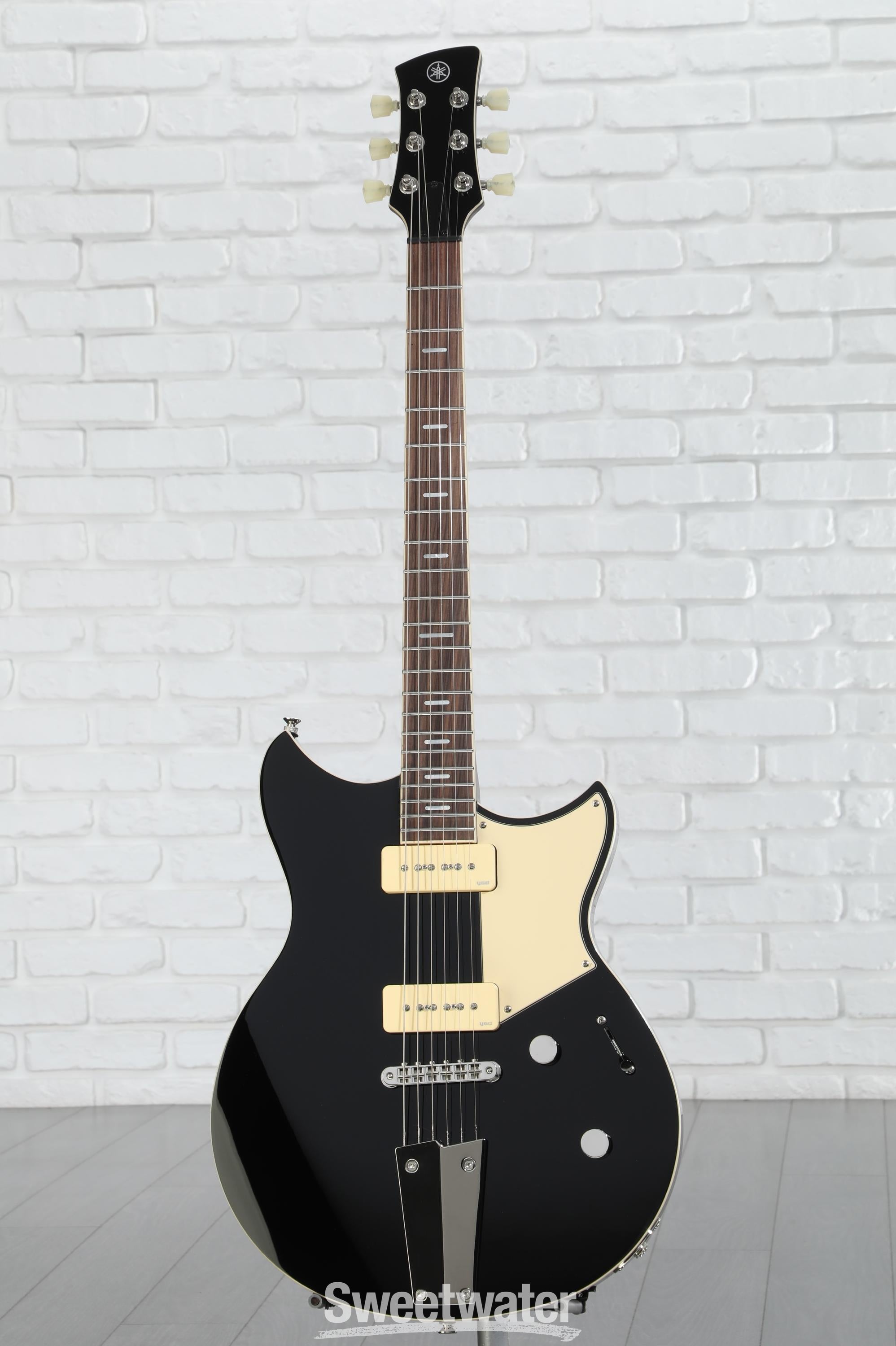 Yamaha Revstar Standard RSS02T Electric Guitar - Black Yamaha Revstar Standard RSS02T Electric Guitar - Black