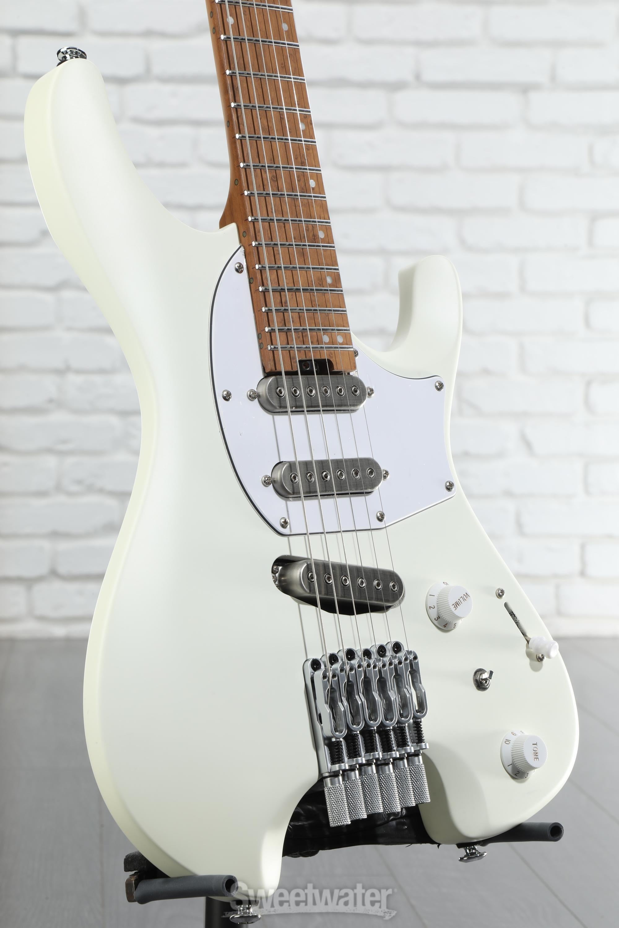 Y*A様 Ibanez ICHI10 Ichikaモデル SSS配列 ヘッドレス Ibanez ICHI10 VWM Vintage White Matte Ichika Nito