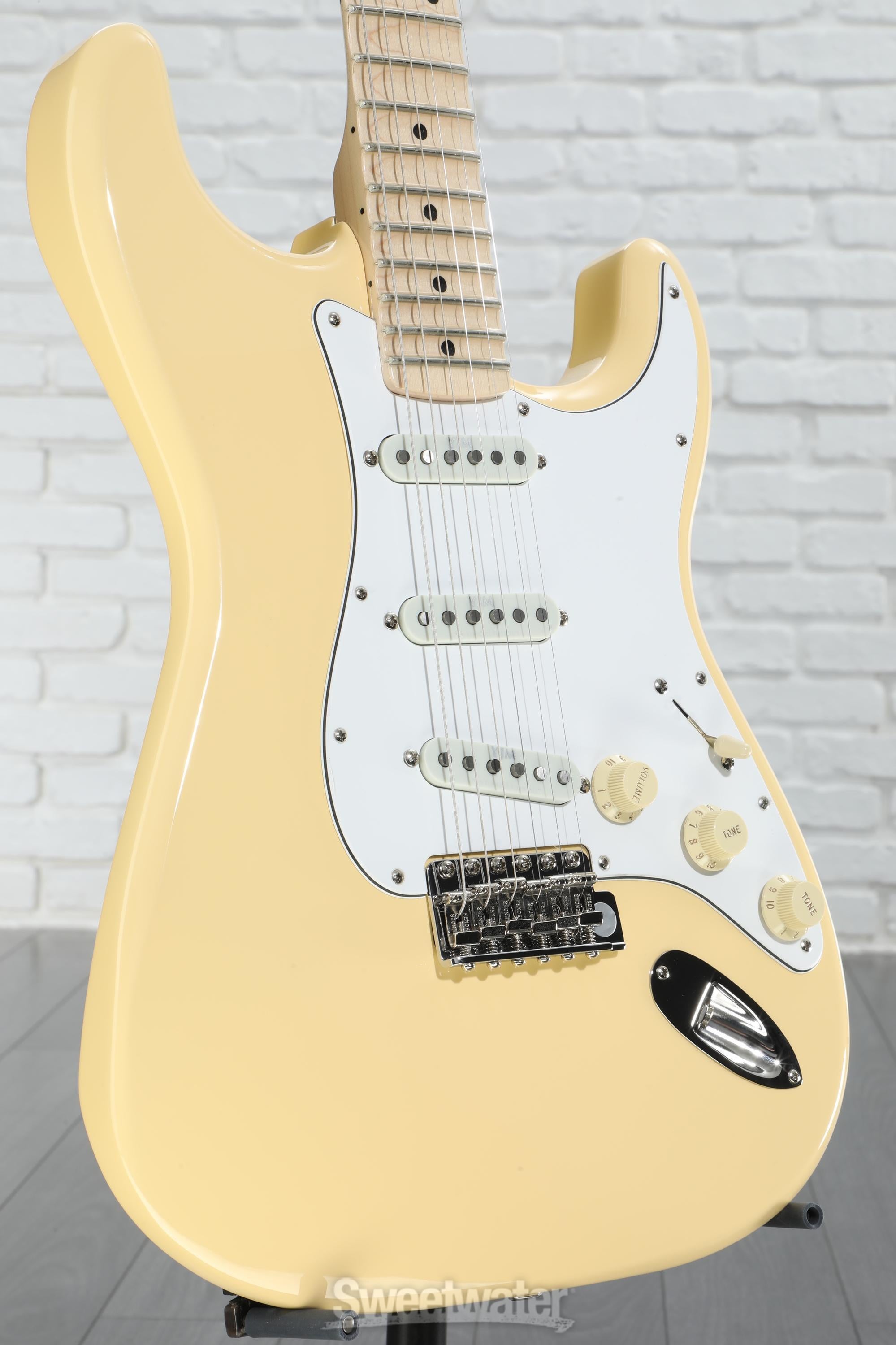 ギター Fender USA Yngwie Malmsteen Stratocaster Fender USA / Yngwie Malmsteen Stratocaster Vintage White