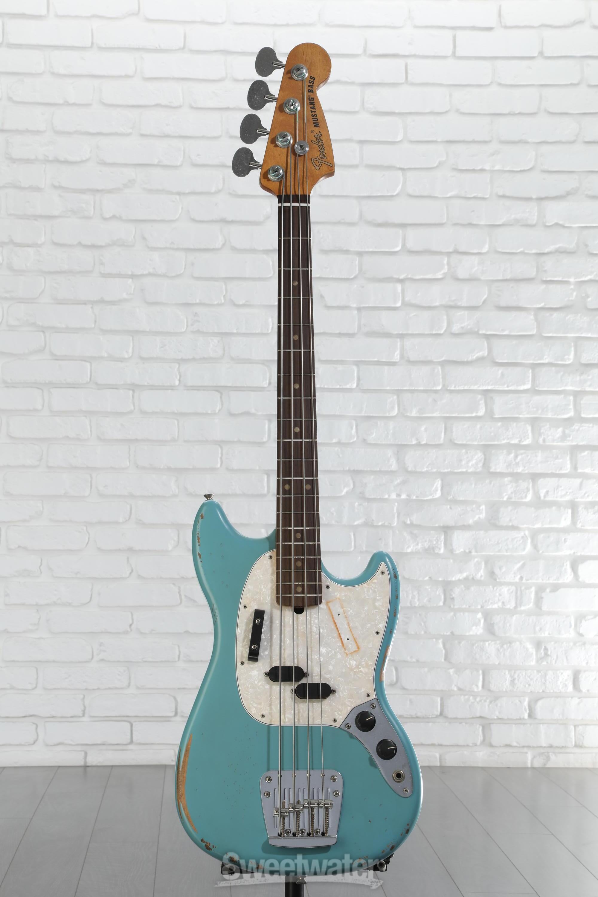 【最終値下げ】Fender JMJ Road Worn Mustang Bass Fender JMJ Road Worn Mustang Bass Guitar - Faded Daphne Blue