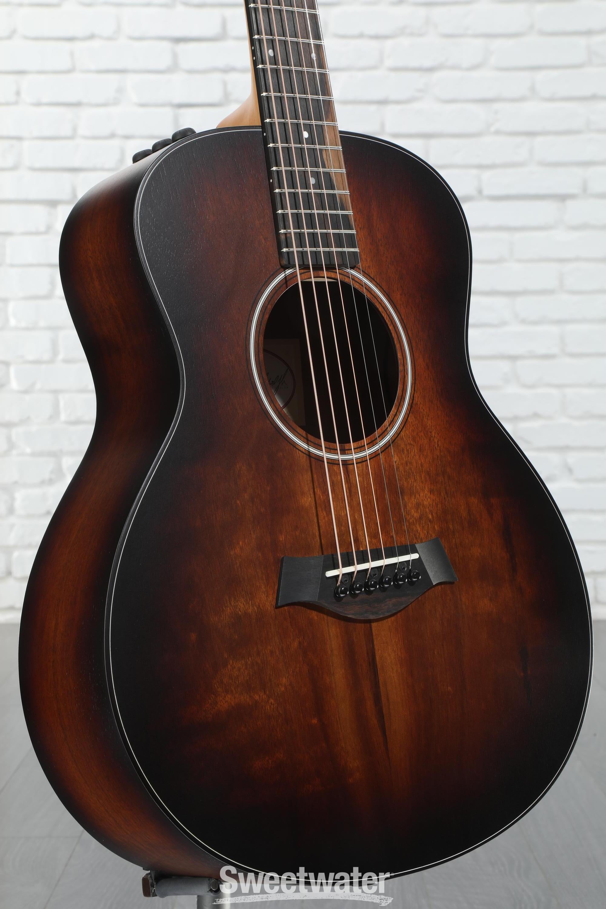 Acoustic Guitars - Sweetwater