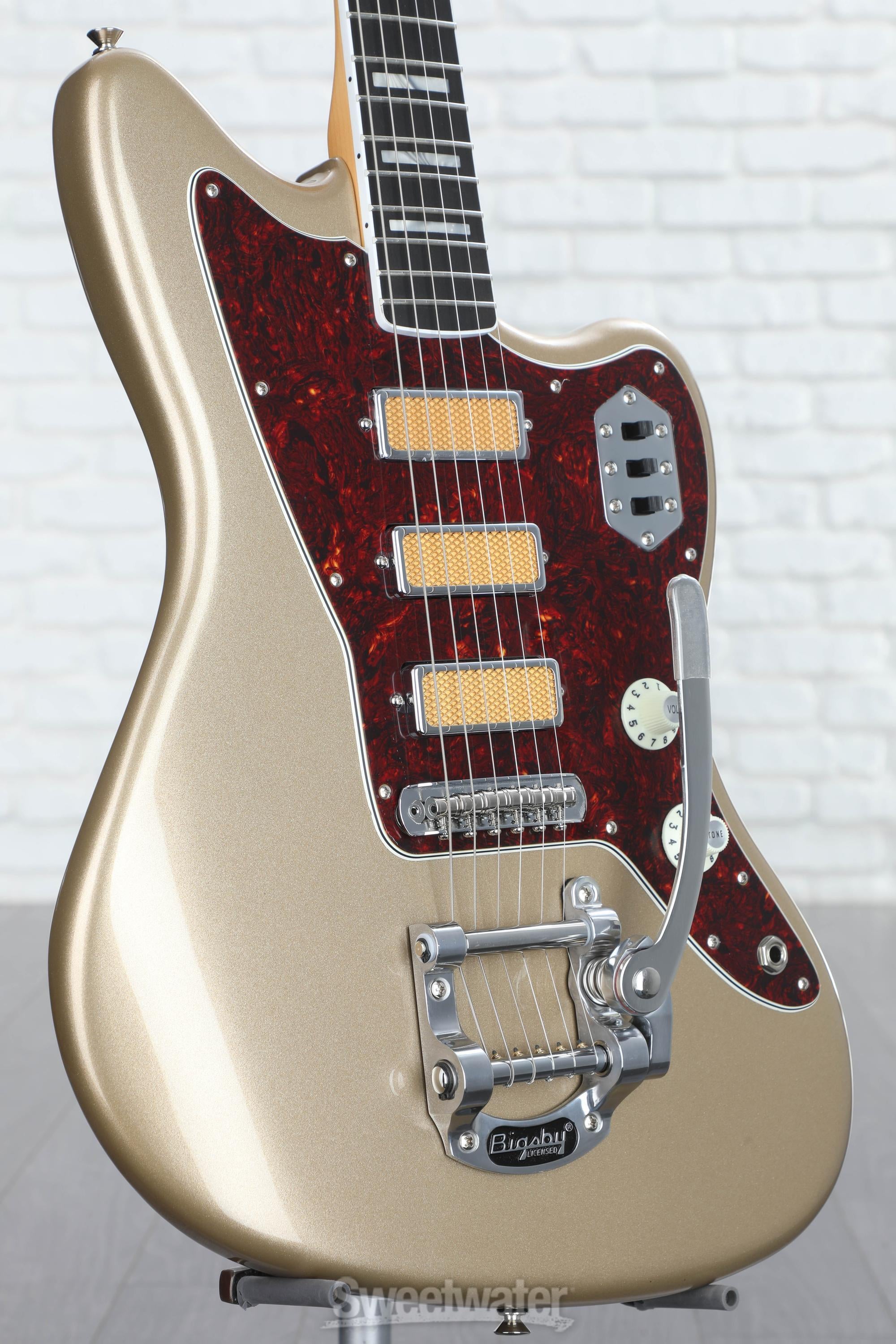 Fender Gold Foil Jazzmaster Ebony Fingerboard Candy Apple Burst