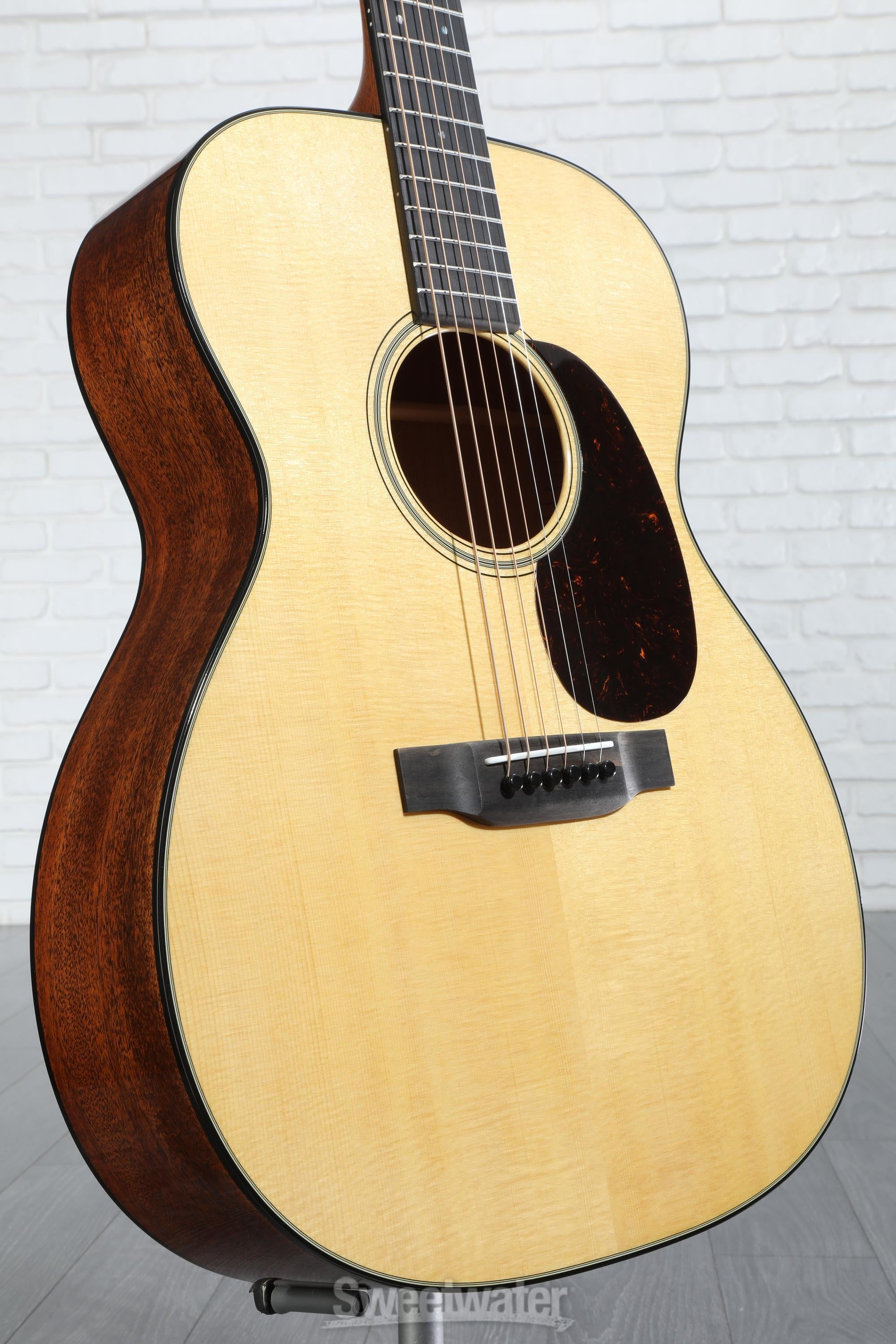 Martin 000-18 Acoustic Guitar - Natural