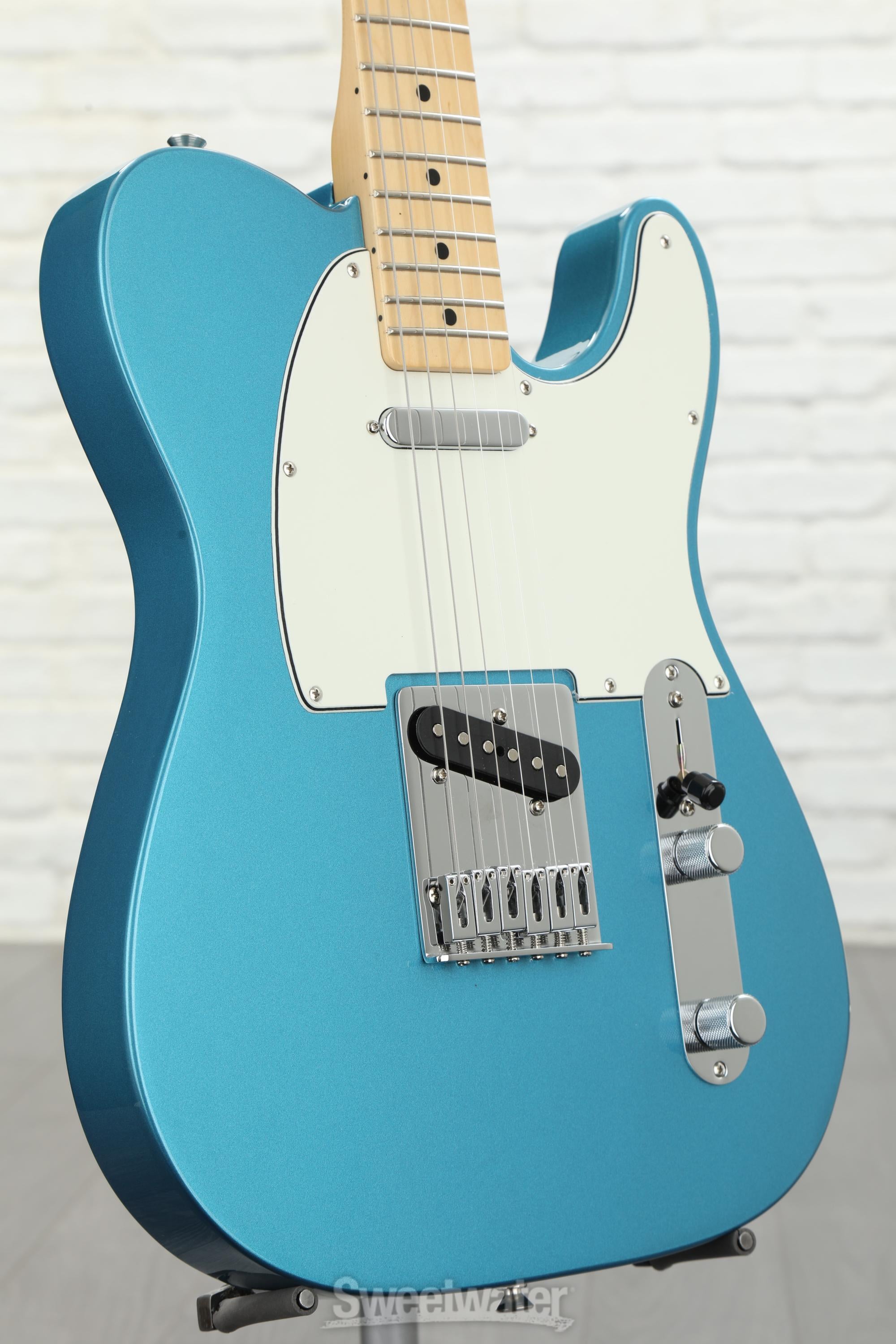 Fender Standard Telecaster - Lake Placid Blue with Maple