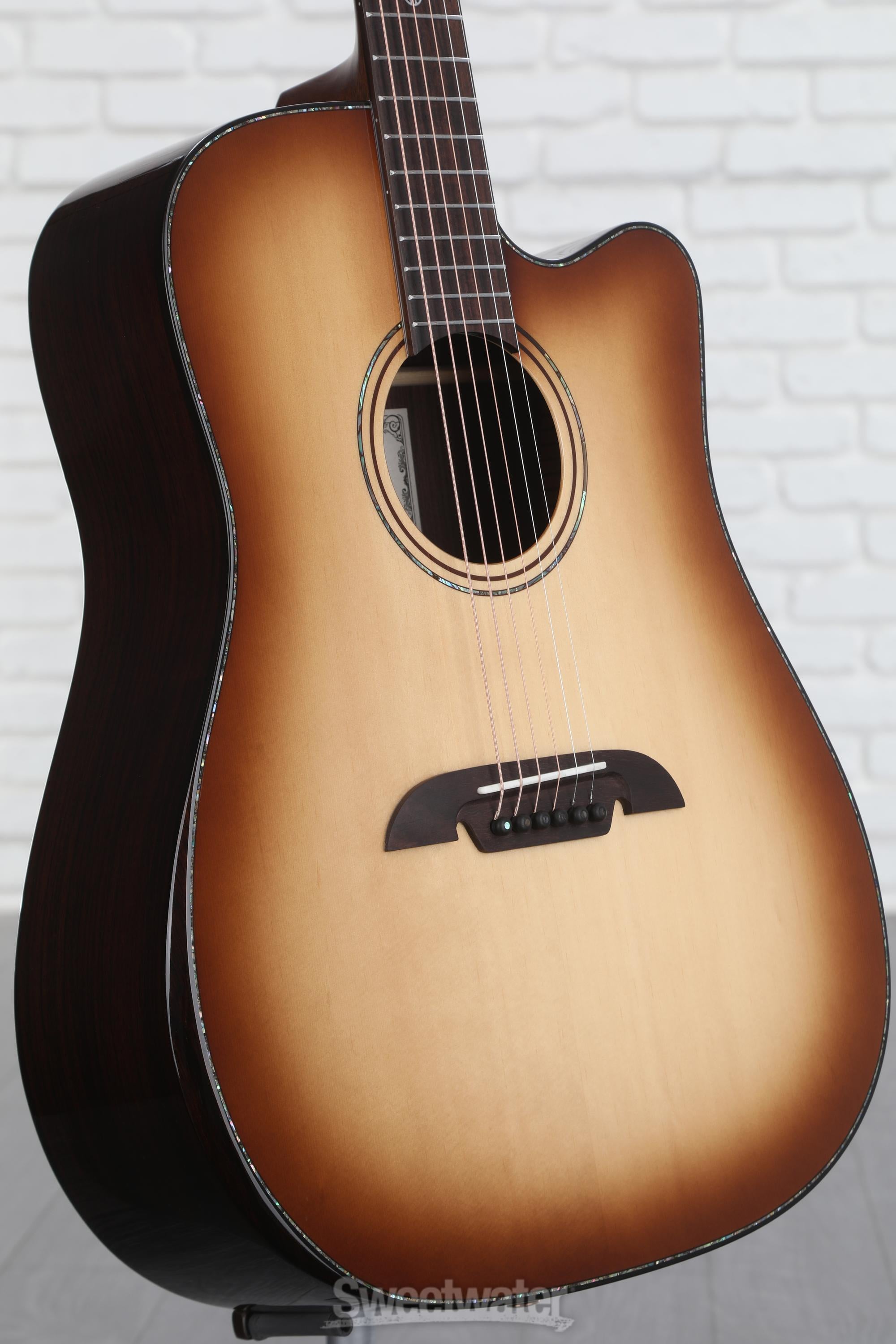 Alvarez MD70ce Custom Masterworks Series Acoustic-electric