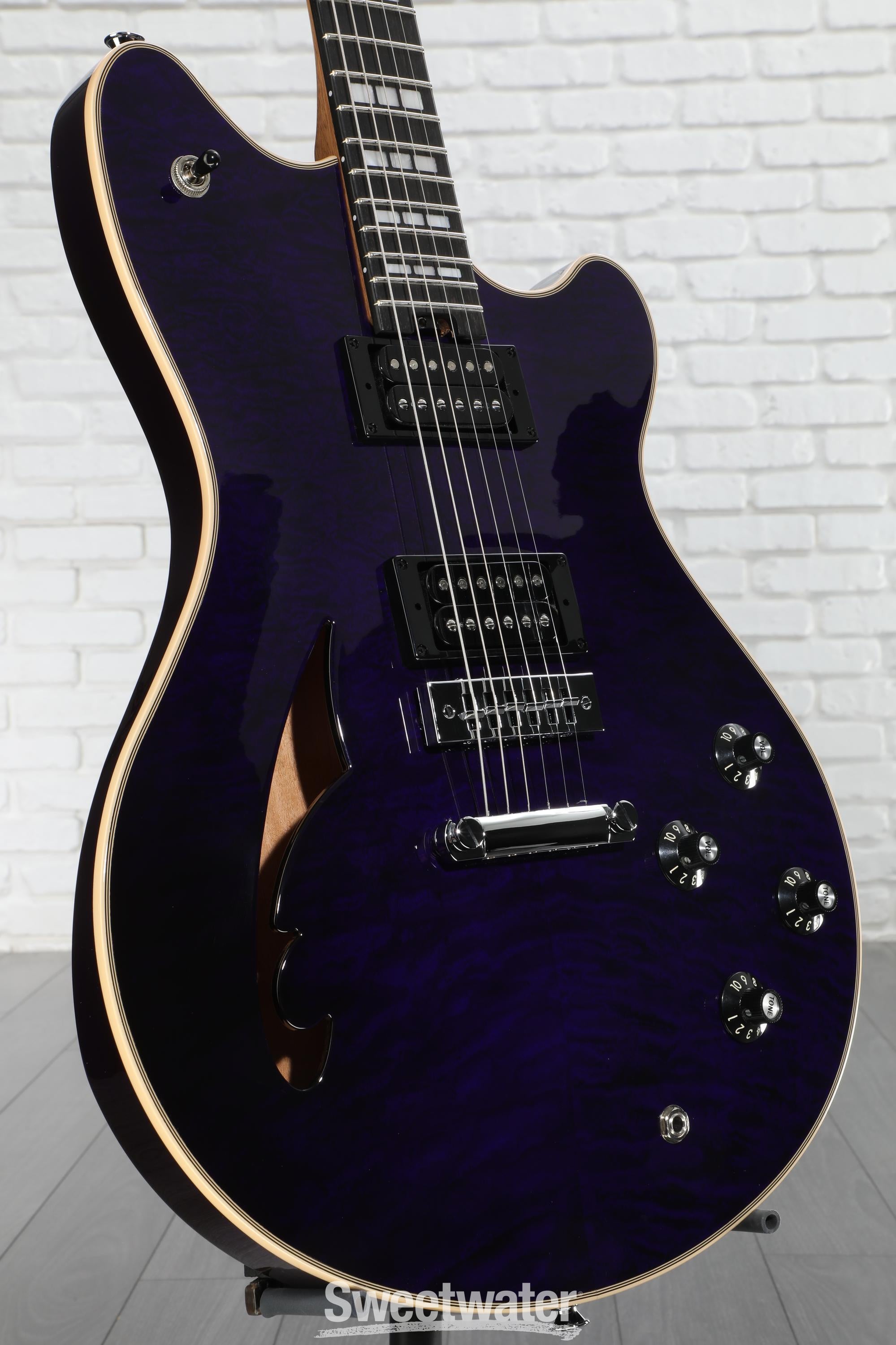 EVH SA-126 Special Quilted Maple Electric Guitar - Trans Purple