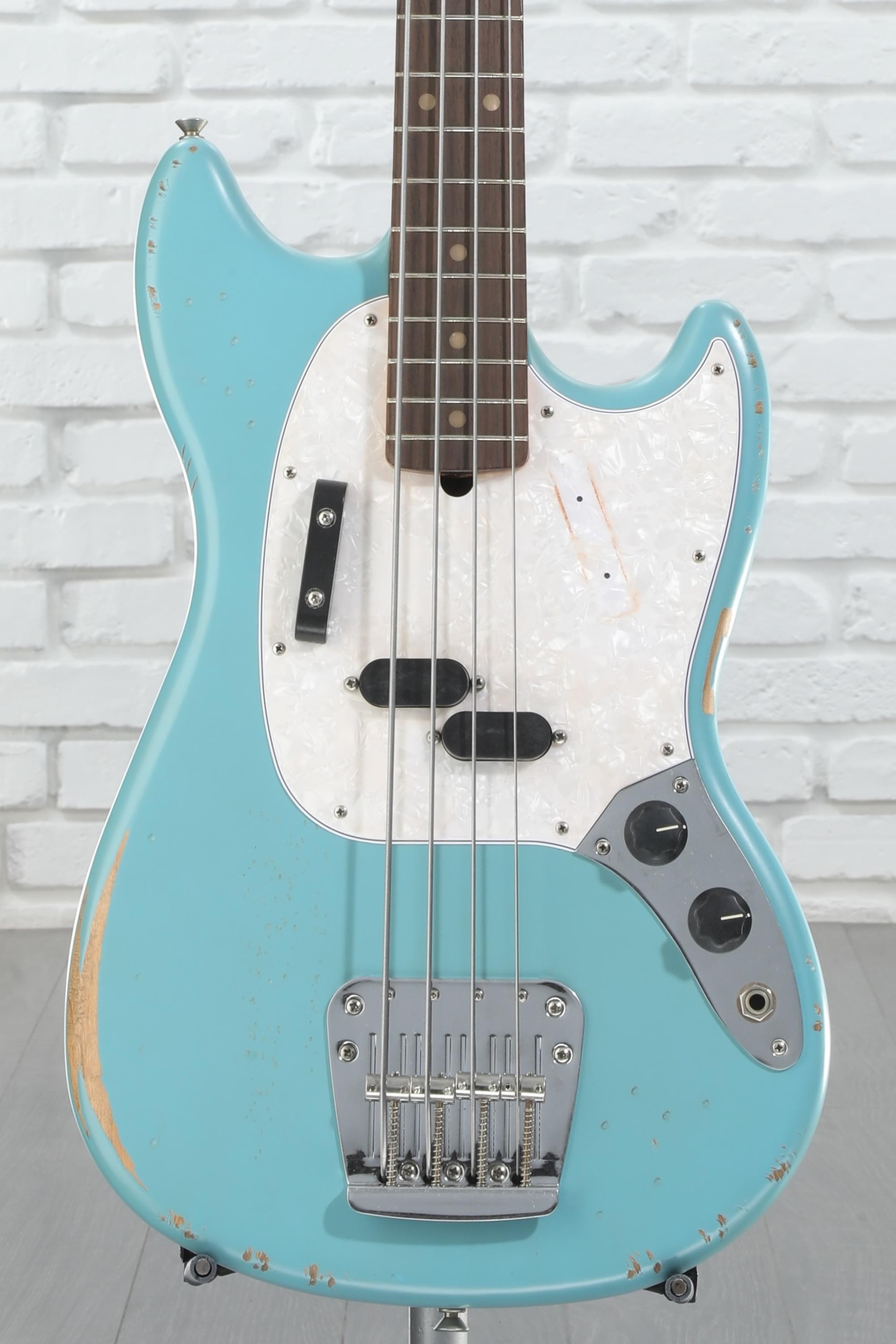 Fender JMJ Road Worn Mustang Bass - Faded Daphne Blue