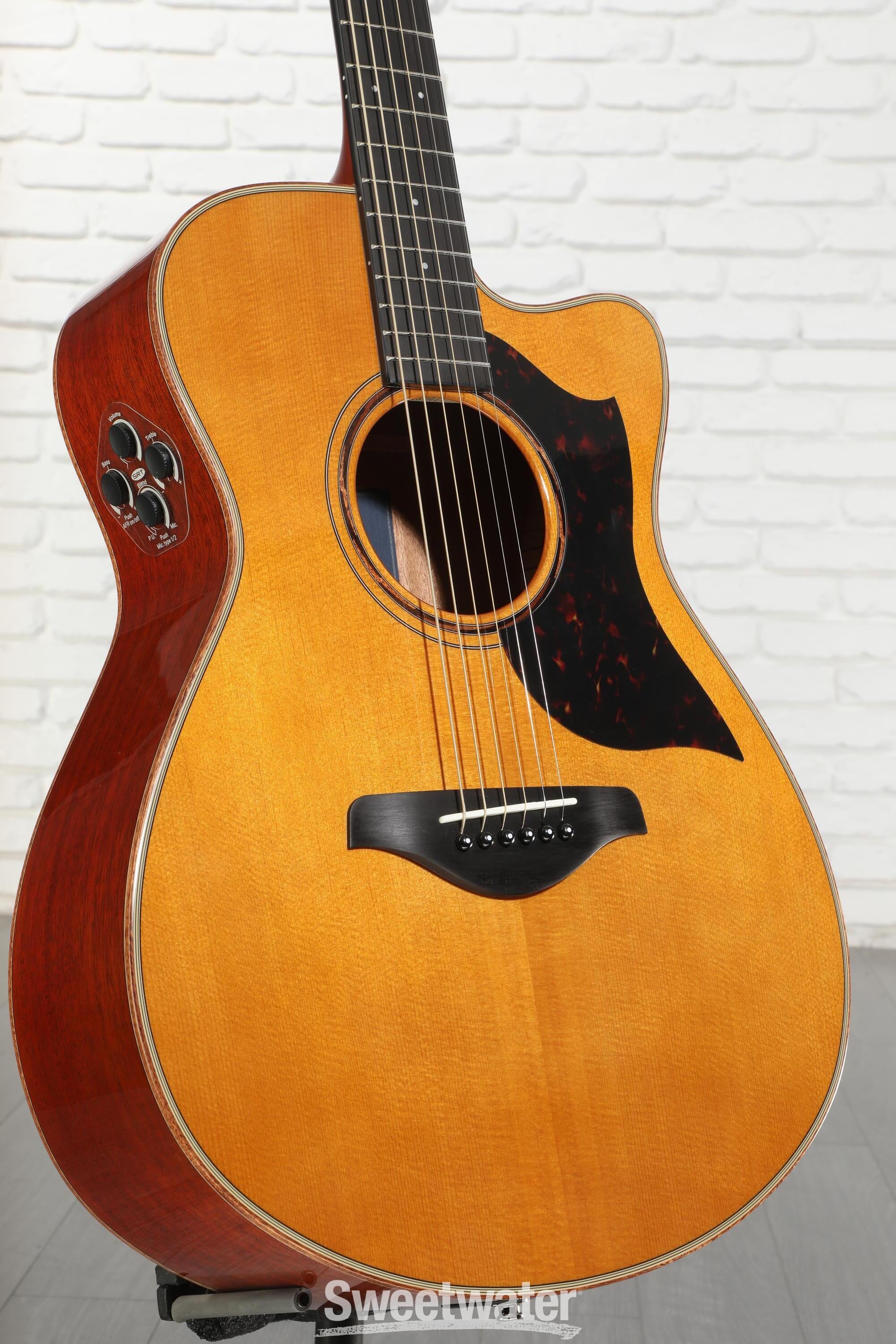 Yamaha AC3M ARE Concert Cutaway Acoustic-electric Guitar - Vintage