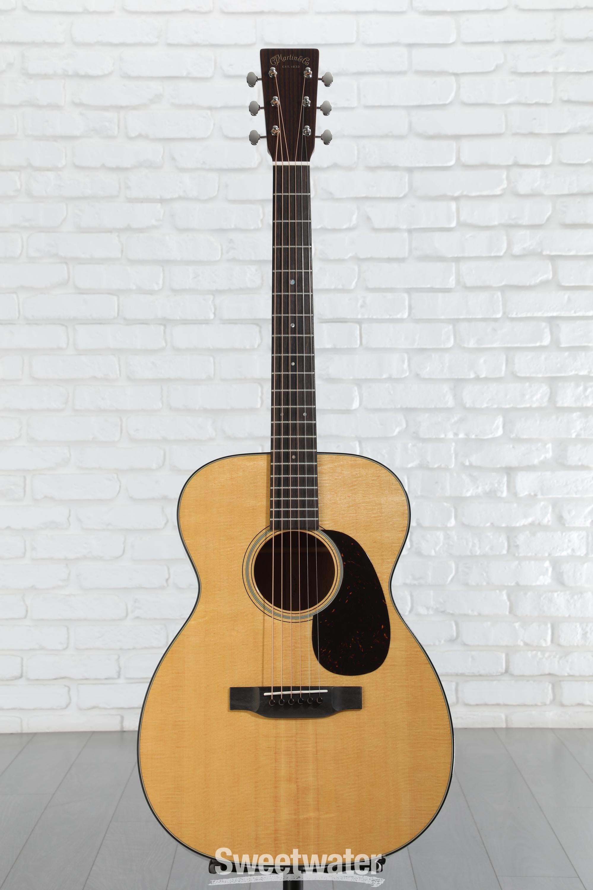 Martin 00-18 Standard Series Acoustic Guitar - Natural Aging
