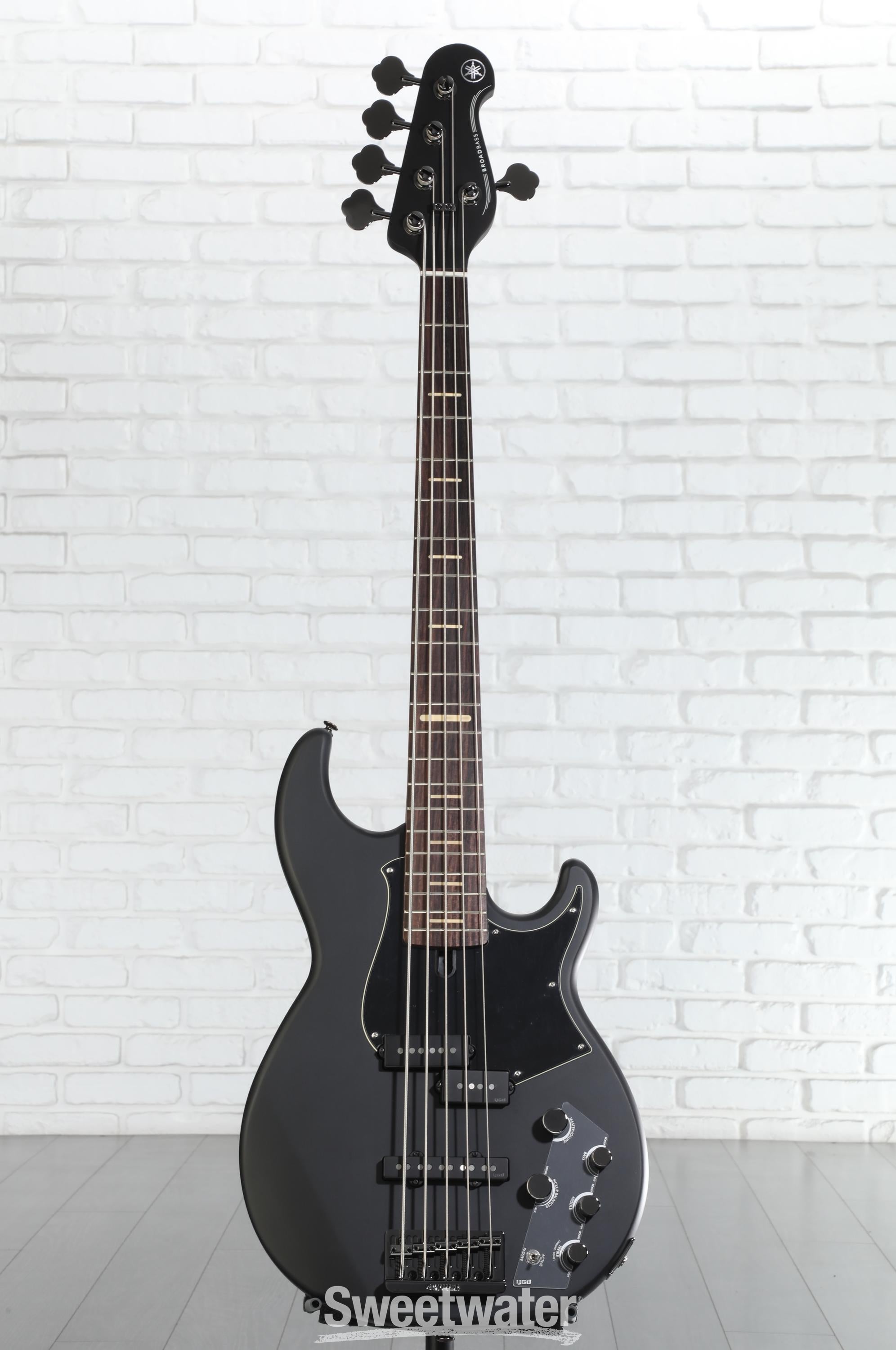新品同　YAMAHA BB 735A Yamaha BB735A 5-string Bass Guitar - Translucent Matte Black