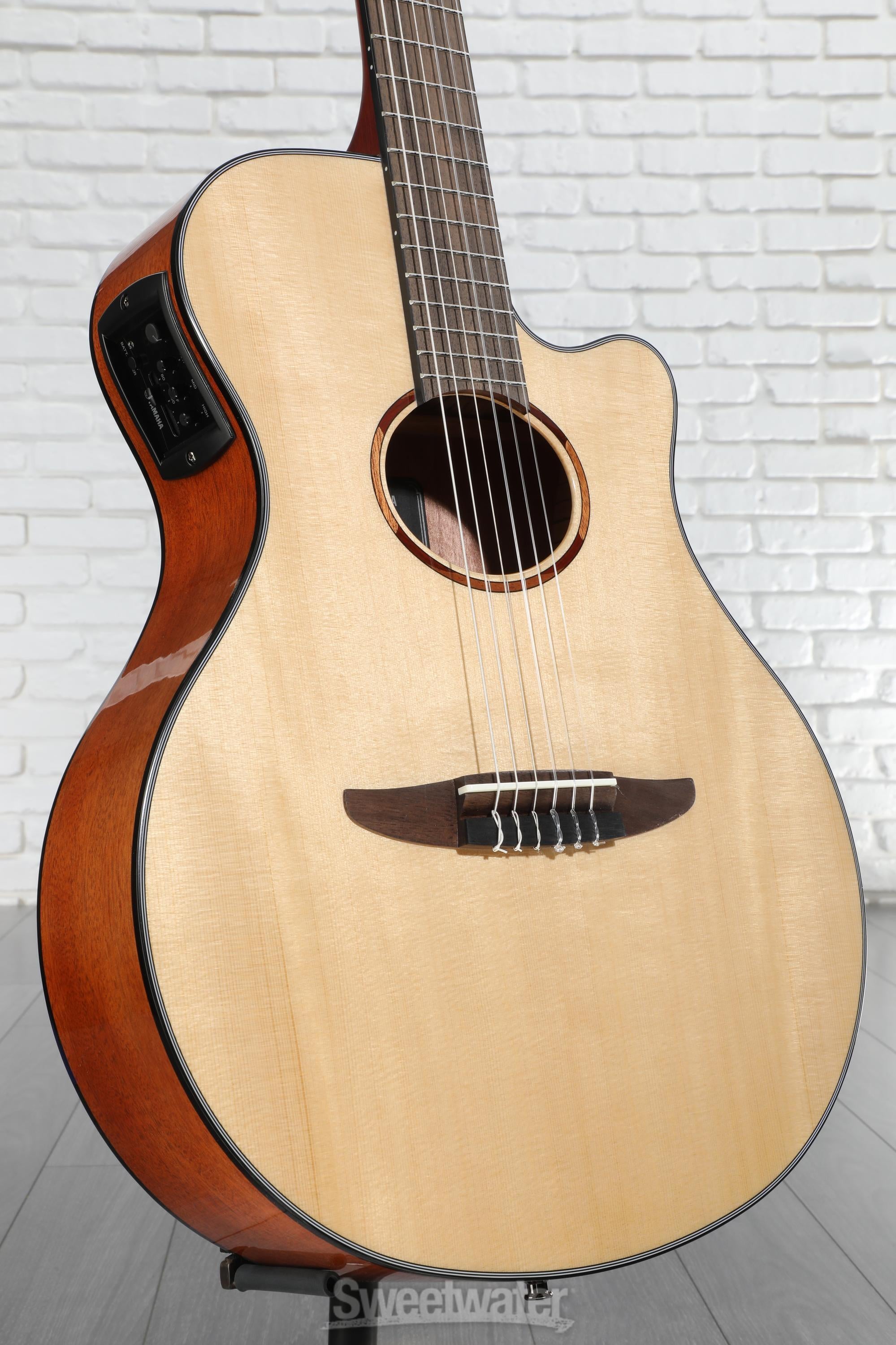 Yamaha NTX1 Nylon String Acoustic-electric Guitar - Natural