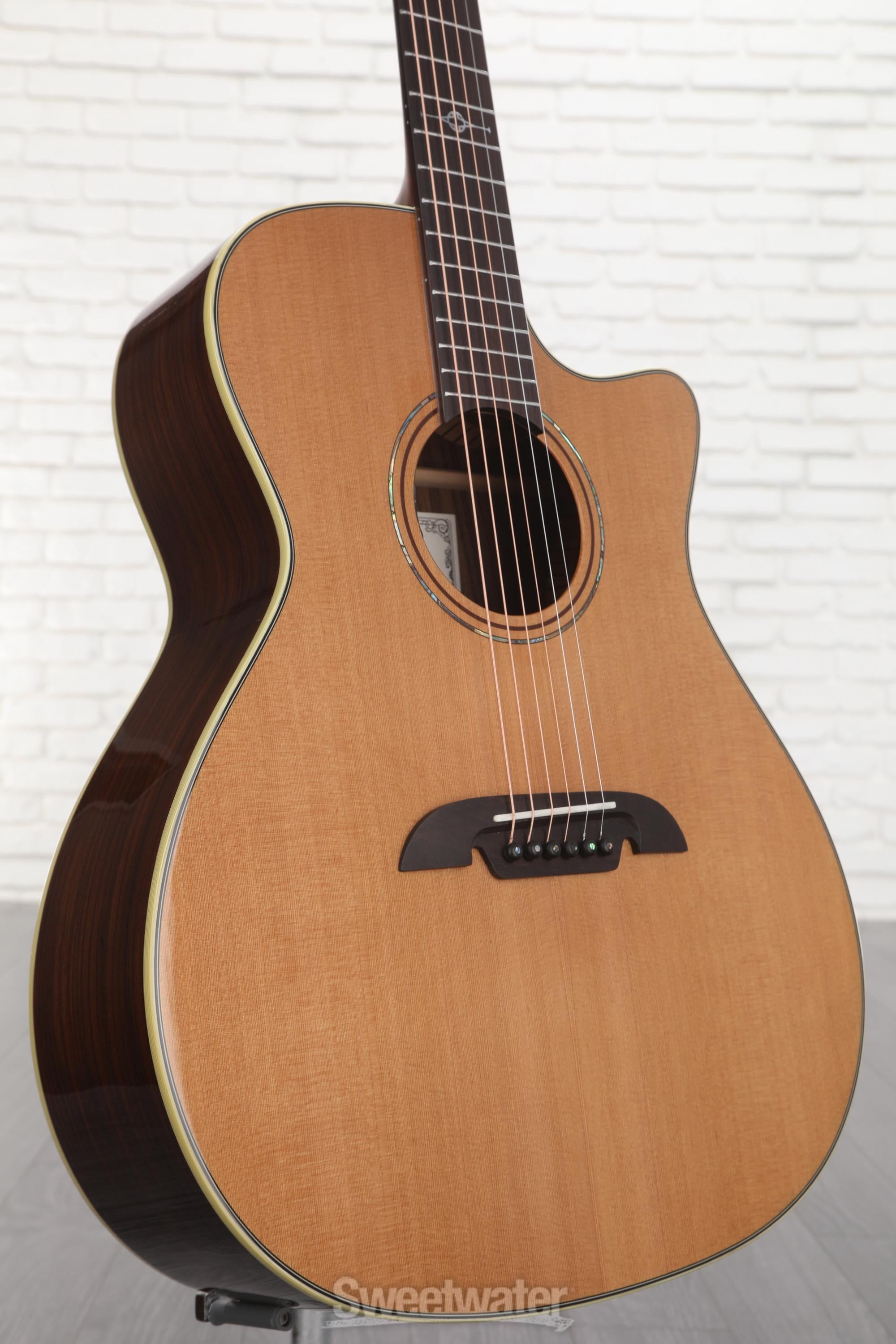 Photo of Alvarez MG75ce Masterworks Series Acoustic-electric Guitar - Natural