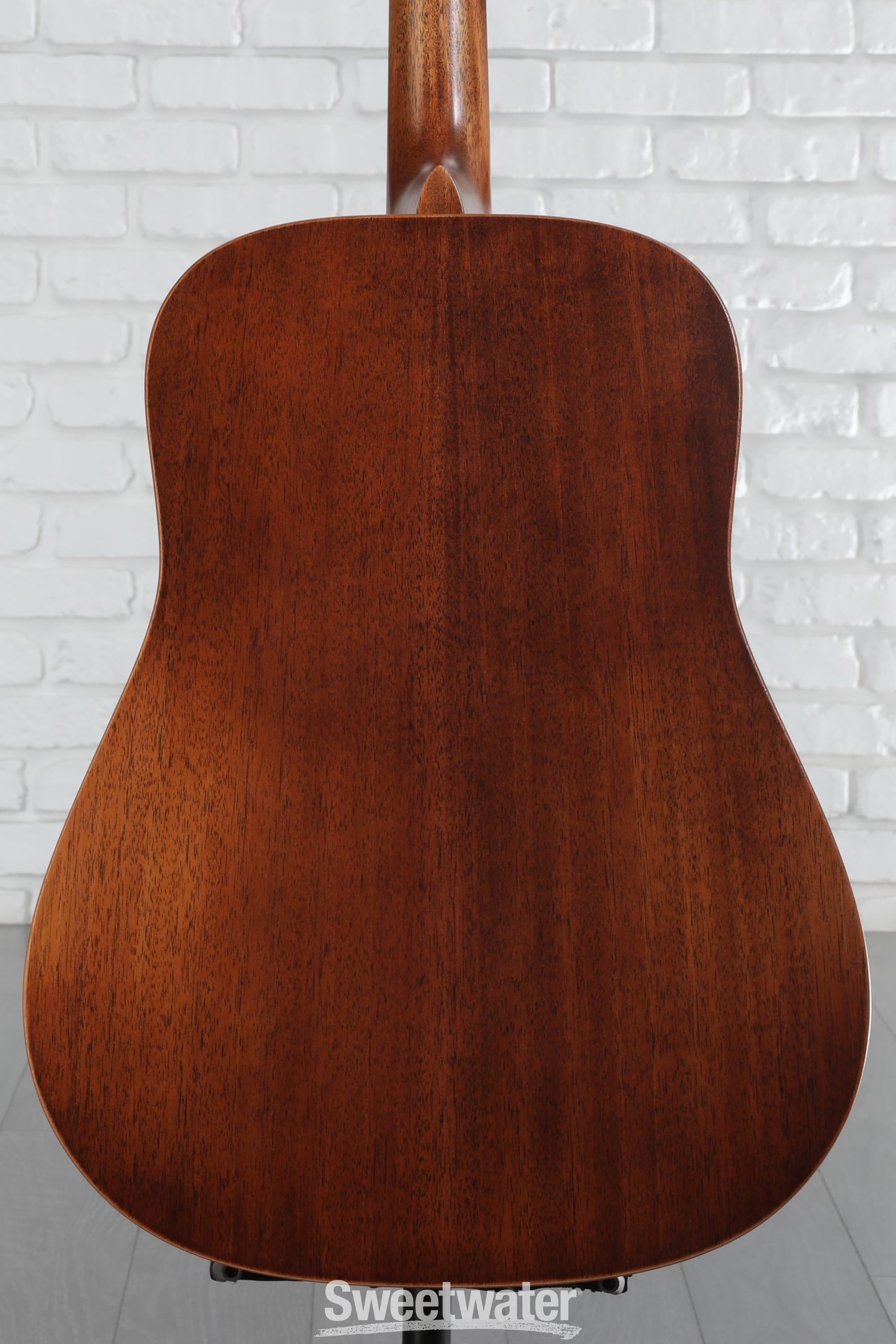 Martin D-15M StreetMaster 　ギグバッグ付 Amazon.com: Martin Guitar D-15M StreetMaster with Gig Bag