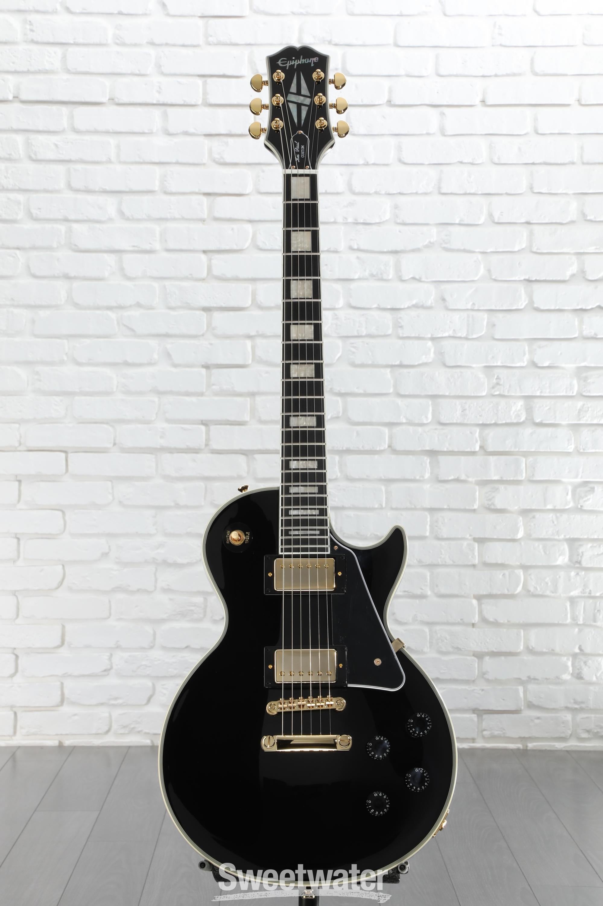 Epiphone Les Paul Custom Ebonyブラック Epiphone Les Paul Custom Electric Guitar - Ebony | Sweetwater