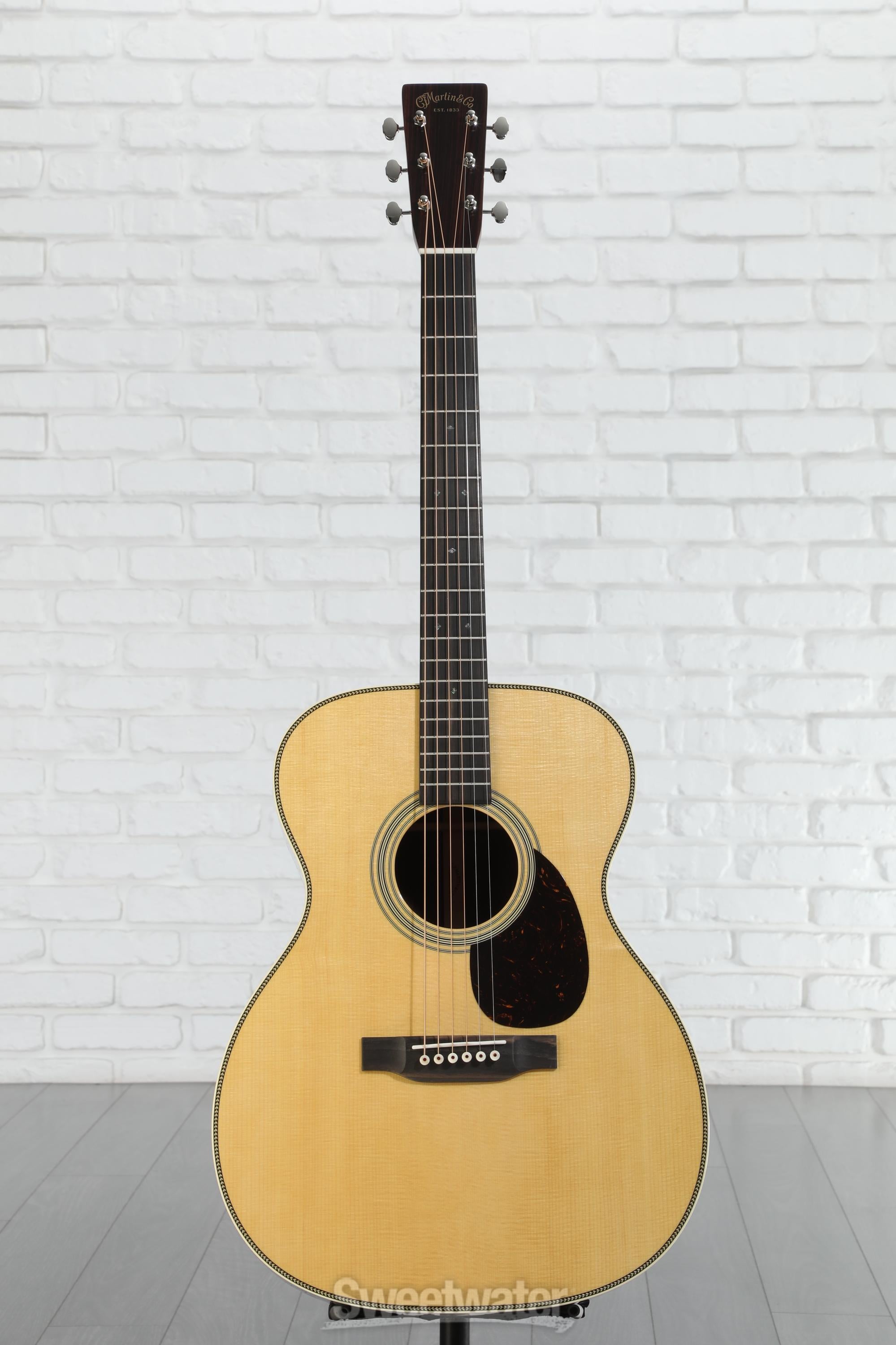 Martin OM-28 スタンダード Martin OM-28 Standard Series Acoustic Guitar - Natural with