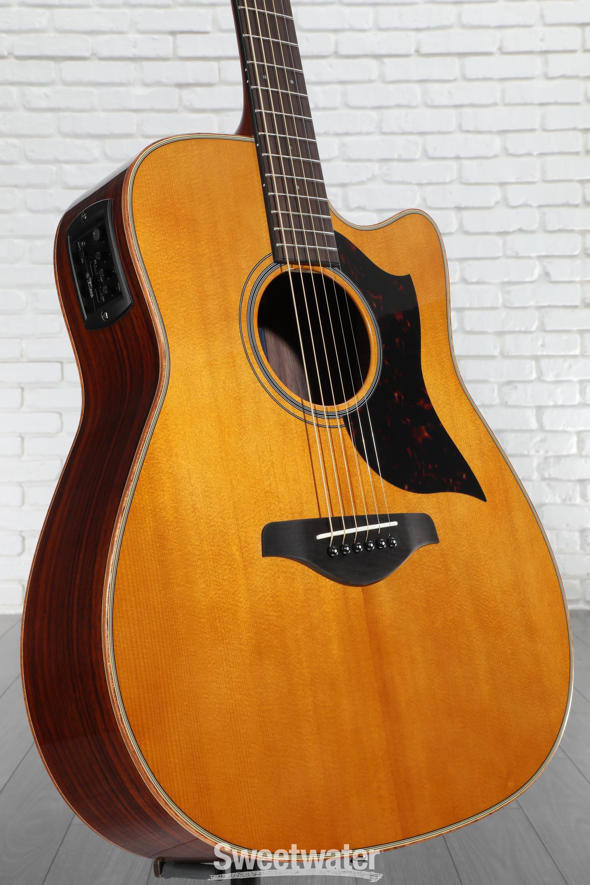 YAMAHA エレアコ＜A1R Natural トラッドウェスタンカッタウェイ＞ Yamaha A1R Acoustic-electric Guitar - Vintage Natural