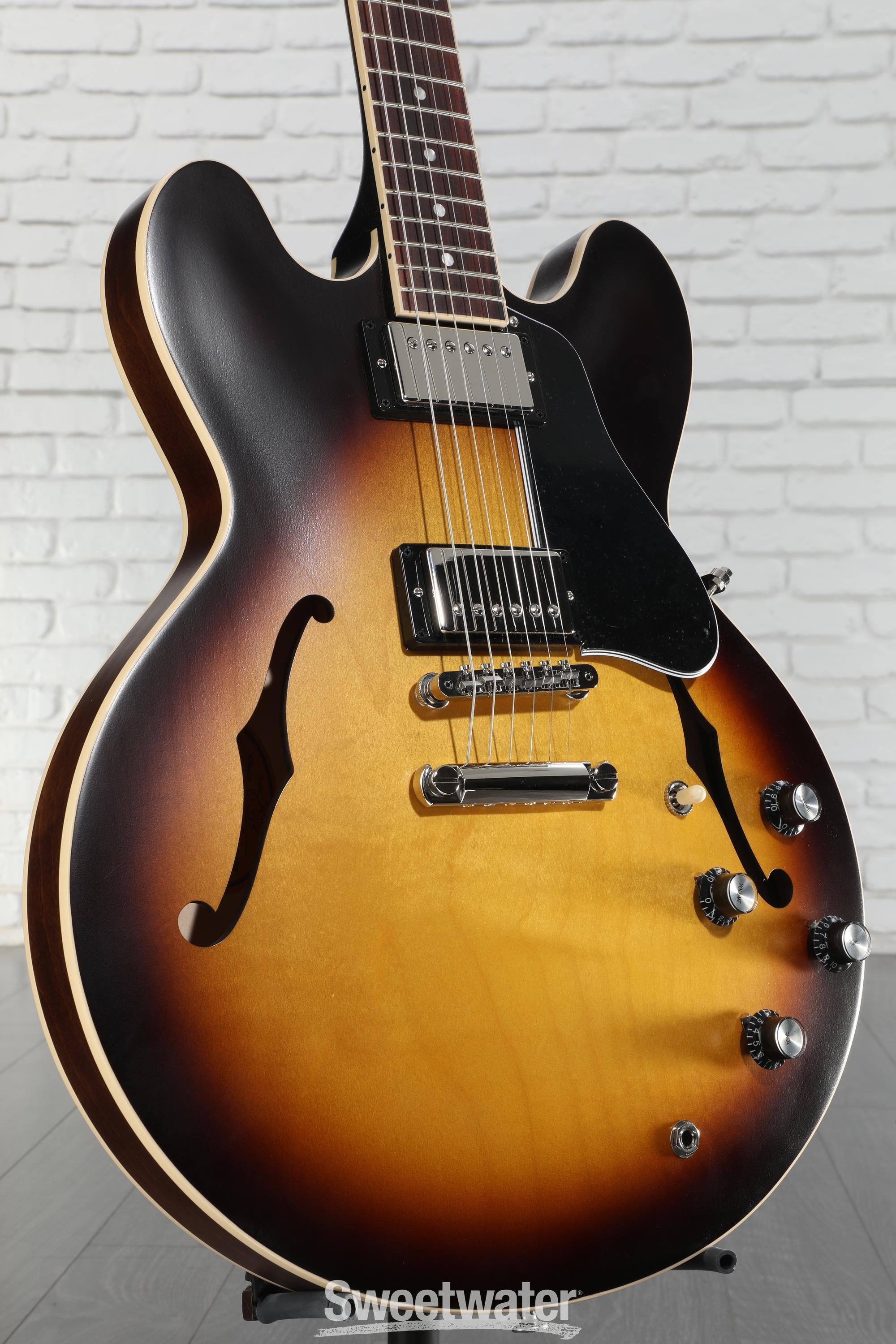 ギター Gibson ES-335 satin vintage burst Gibson ES-335 Satin - Satin Vintage Burst | Sweetwater