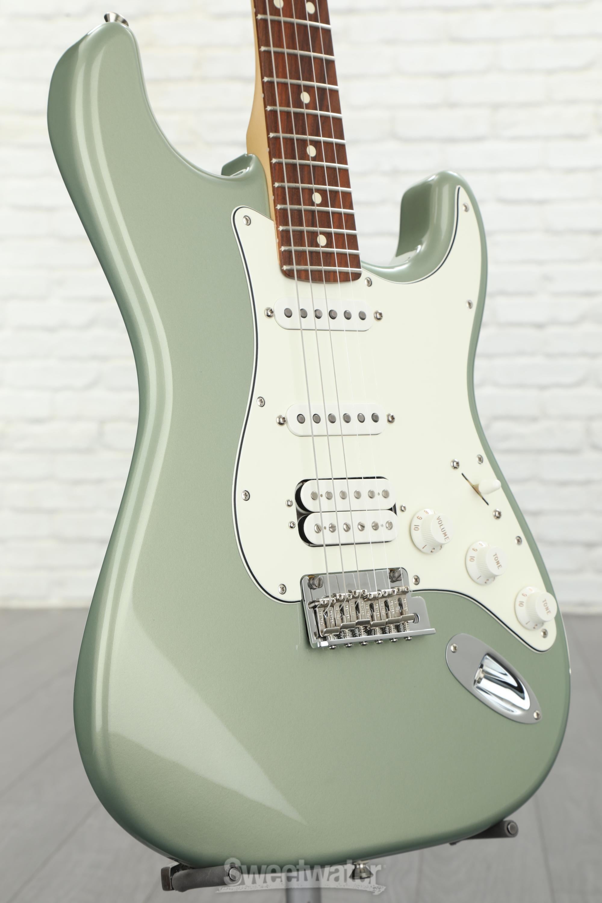 Stratocaster sage store green