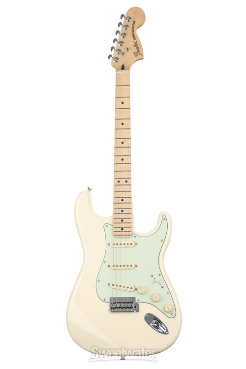 Fender Deluxe Roadhouse Strat - Olympic White with Maple Fender Deluxe Roadhouse Strat - Olympic White with Maple
