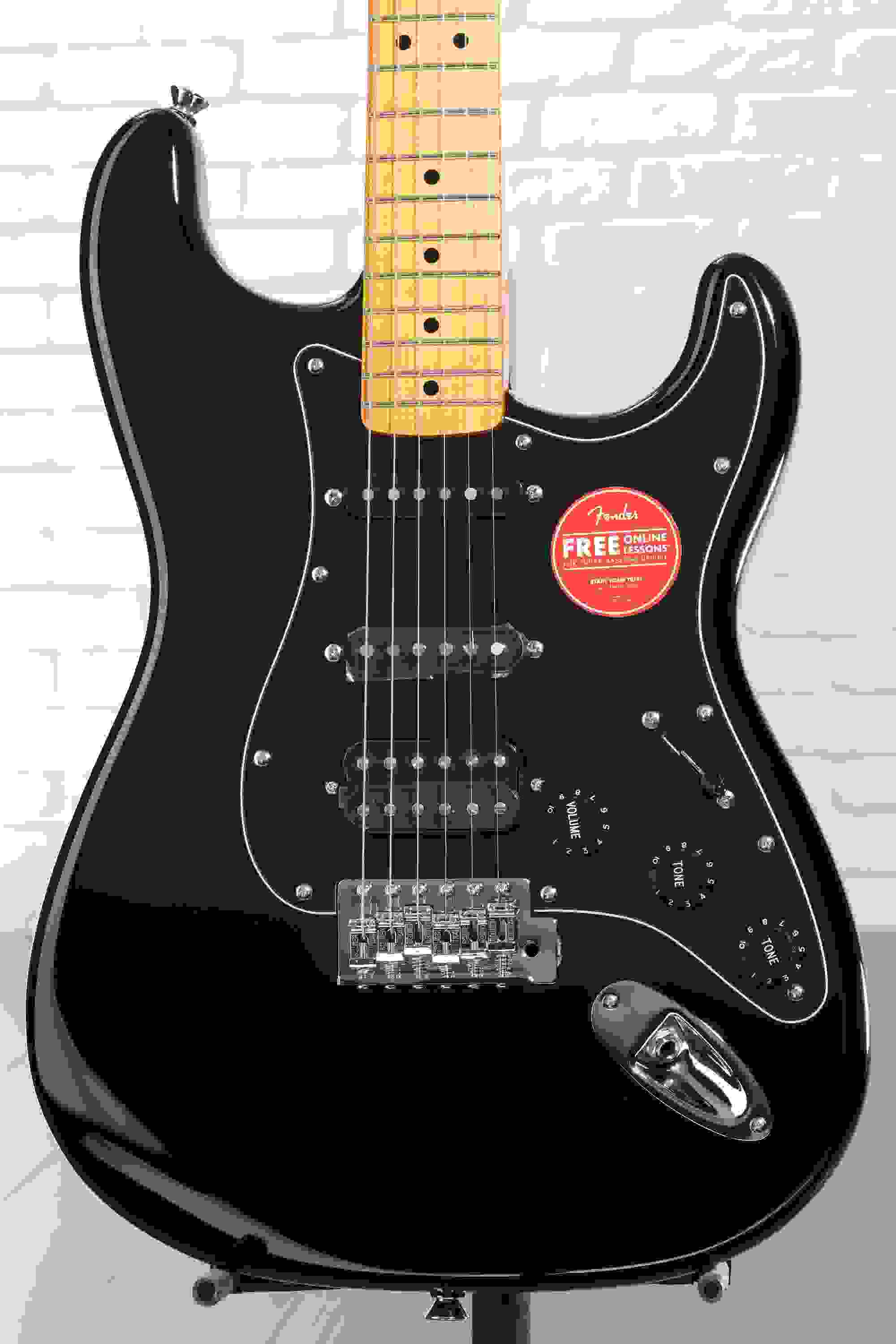 Squier Classic Vibe '70s Stratocaster HSS - Black with Maple Fingerboard