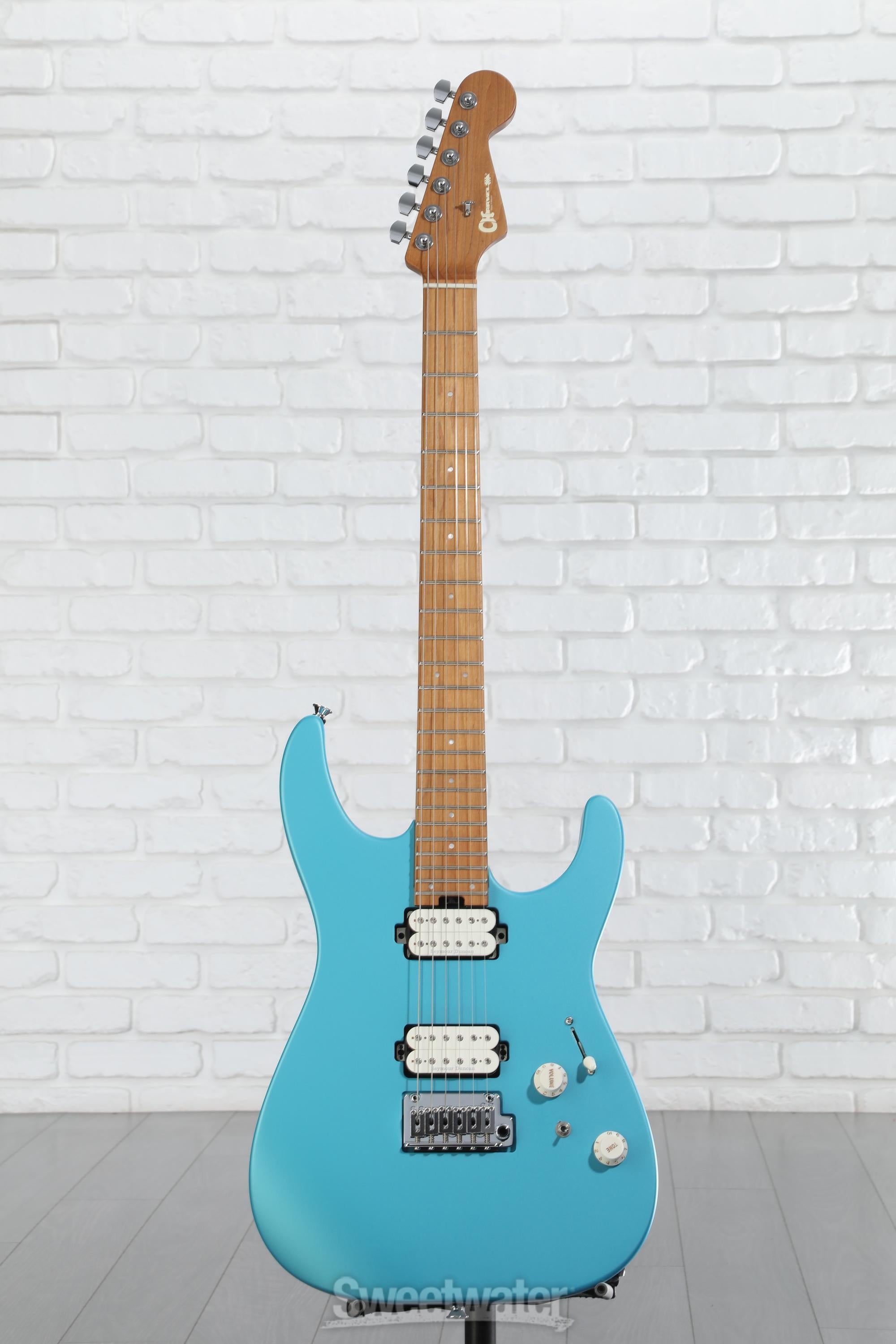 ほぼ新品CHARVEL Pro-Mod DK24 HH 2PT Blue Charvel Pro-Mod DK24 HH 2PT Electric Guitar - Matte Blue