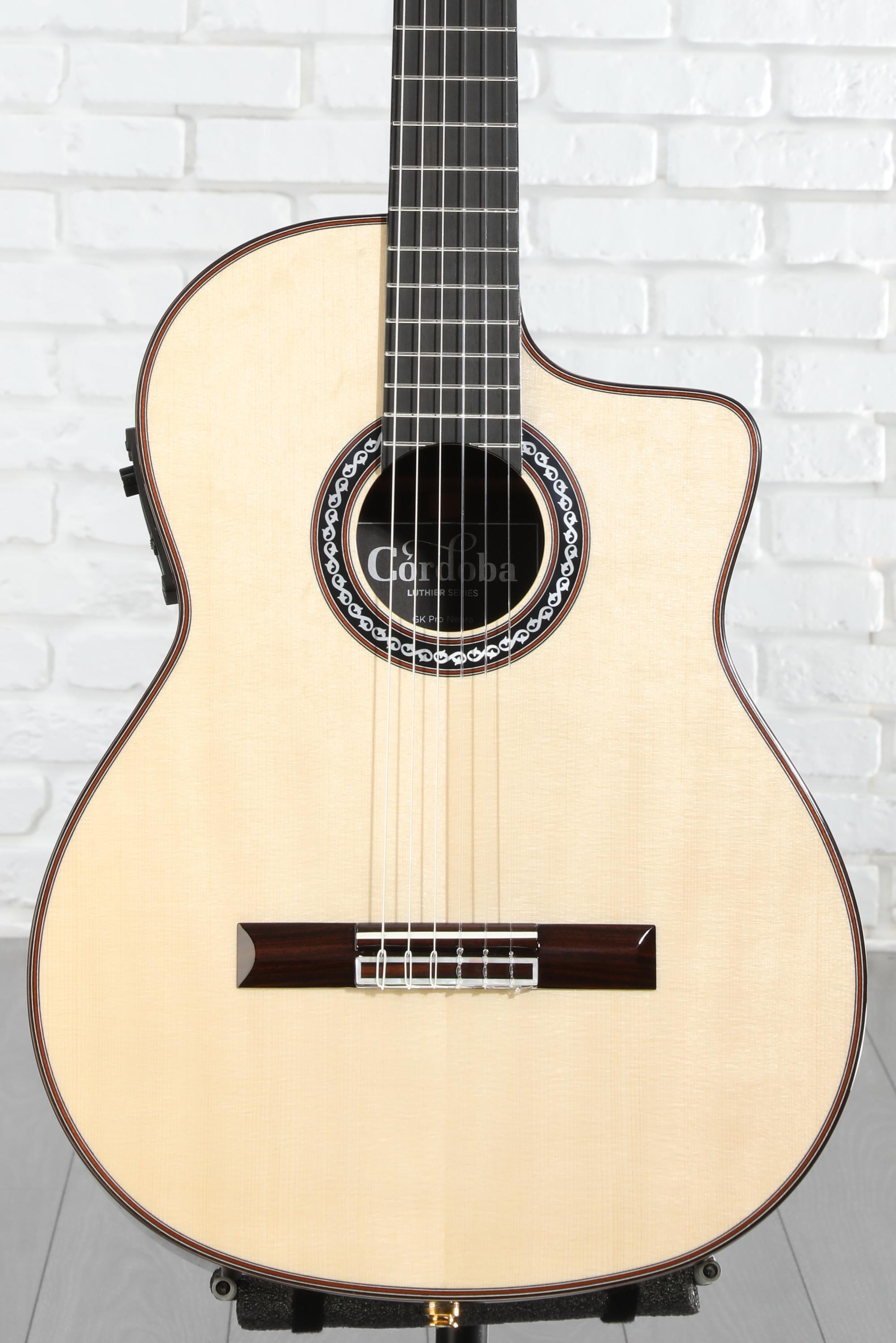 ギター Cordoba GK Pro Negra Cordoba GK Pro -Cutaway Negra Flamenco Guitar -Fishman ProBlend Preamp