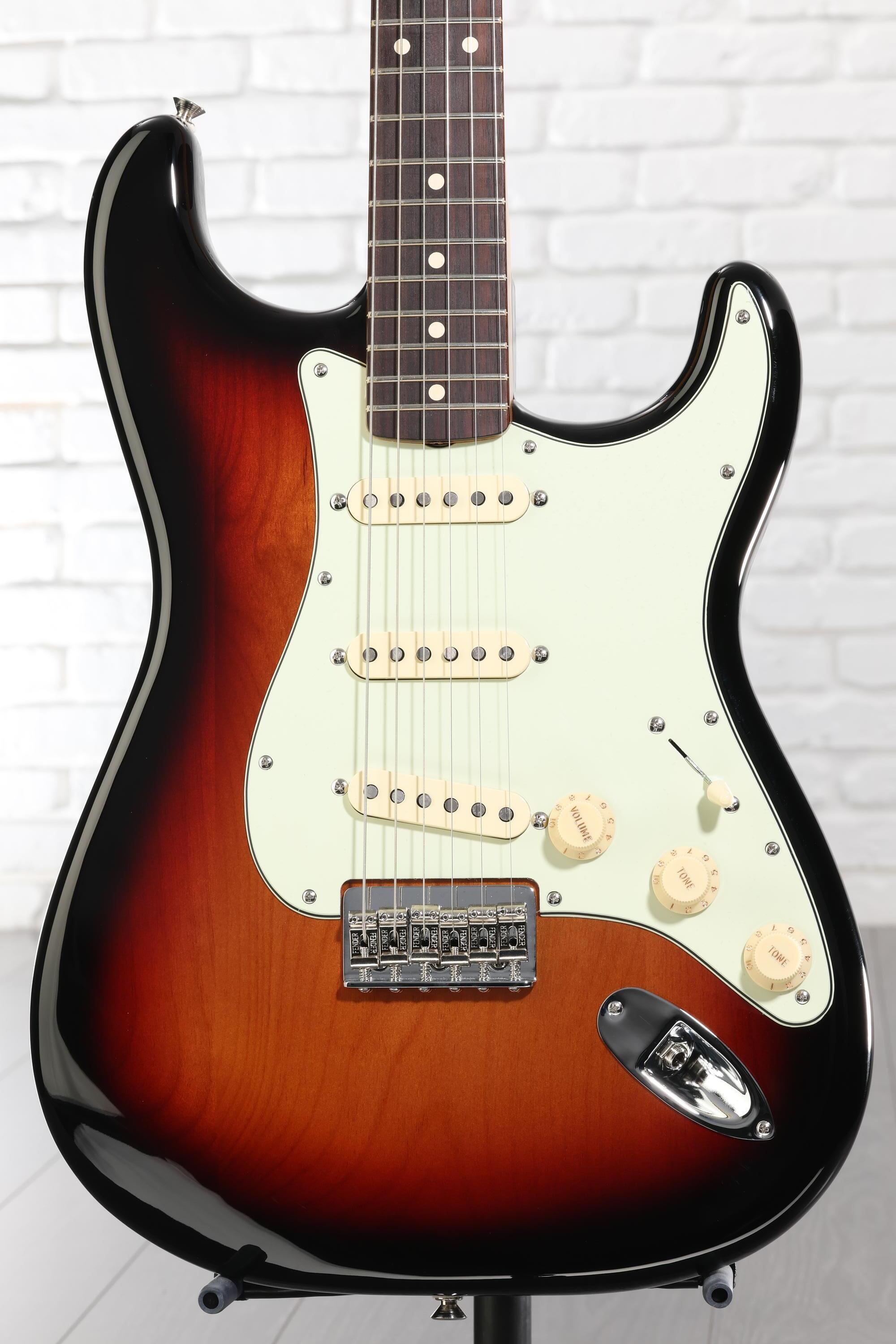 Fender Robert Cray Standard Stratocaster - 3-color Sunburst with