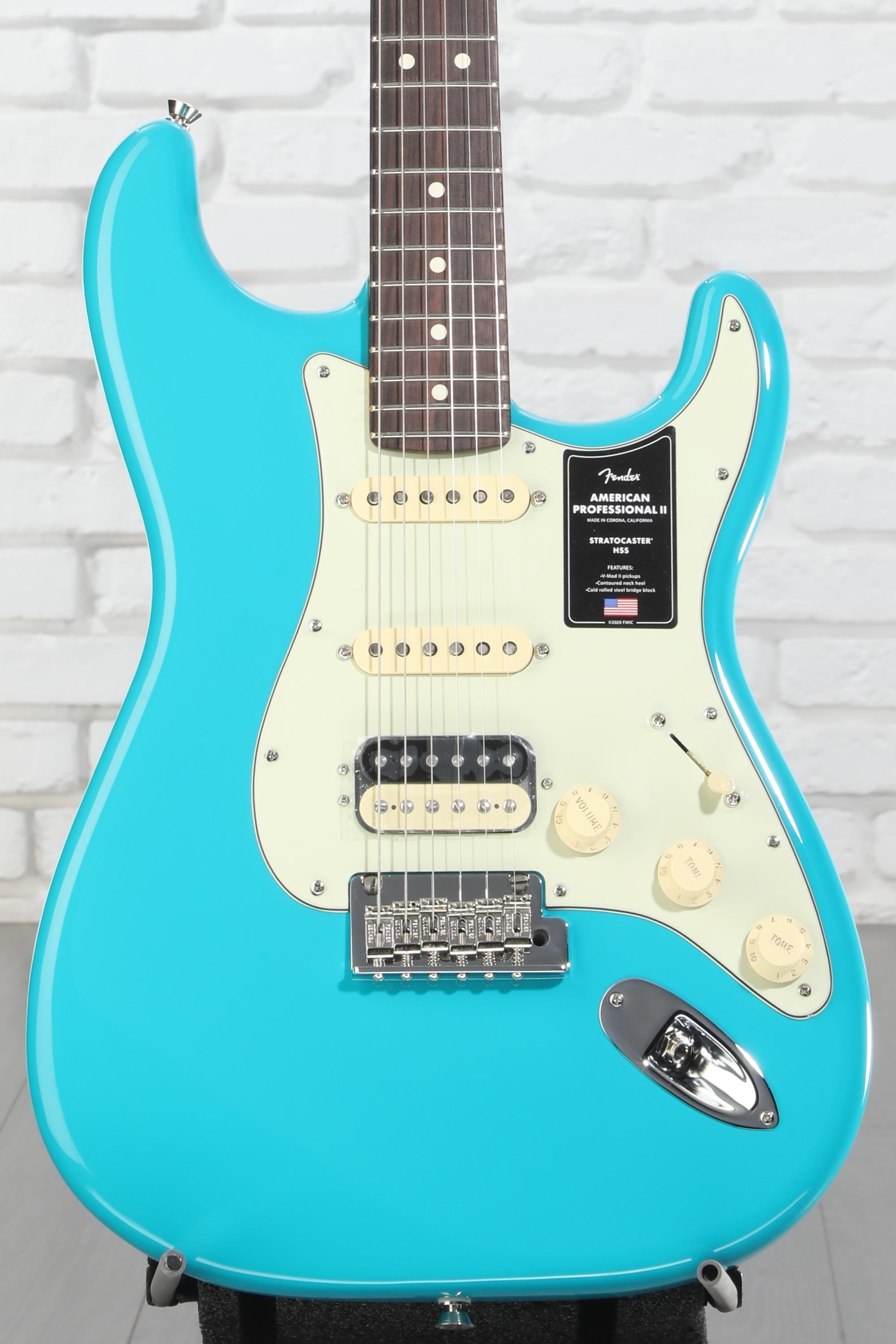 ギター Fender USA American professional ST Fender American Professional II Stratocaster HSS - Miami Blue with